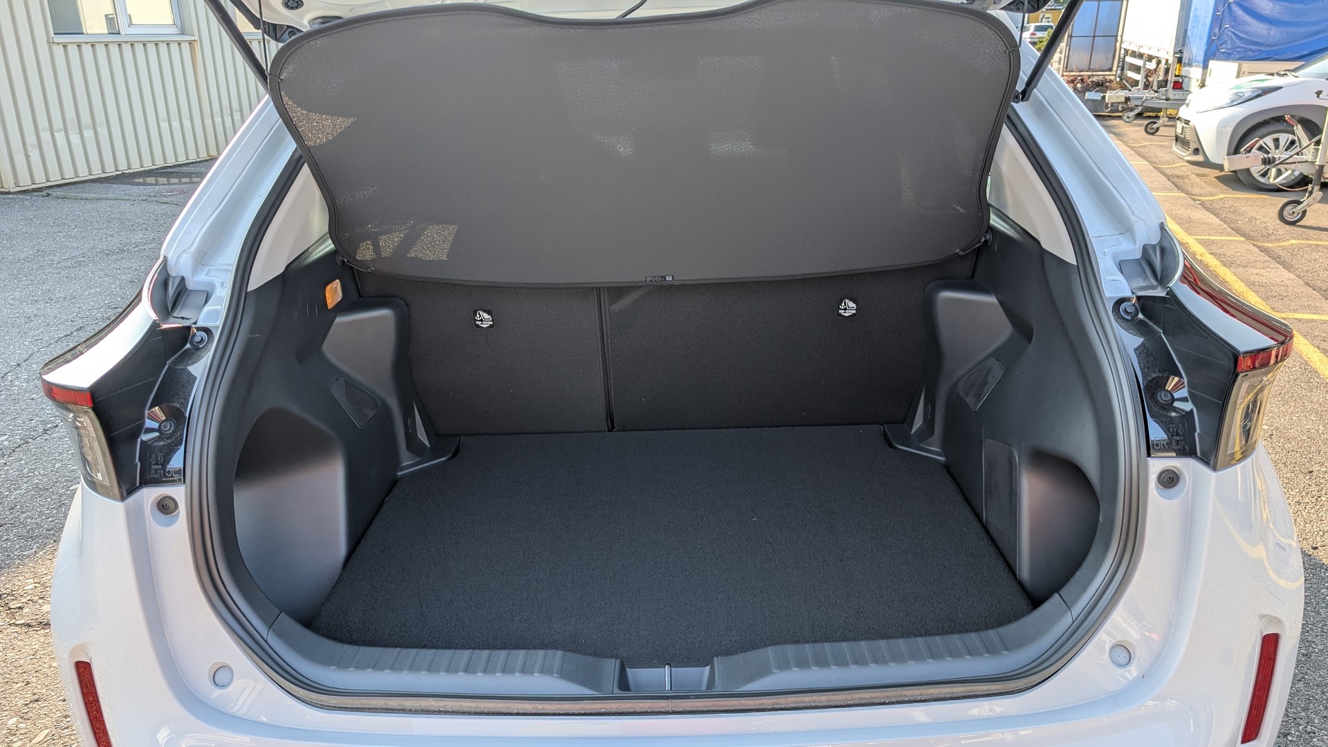 TOYOTA Yaris Cross 1.5 Comfort e-CVT-image-11