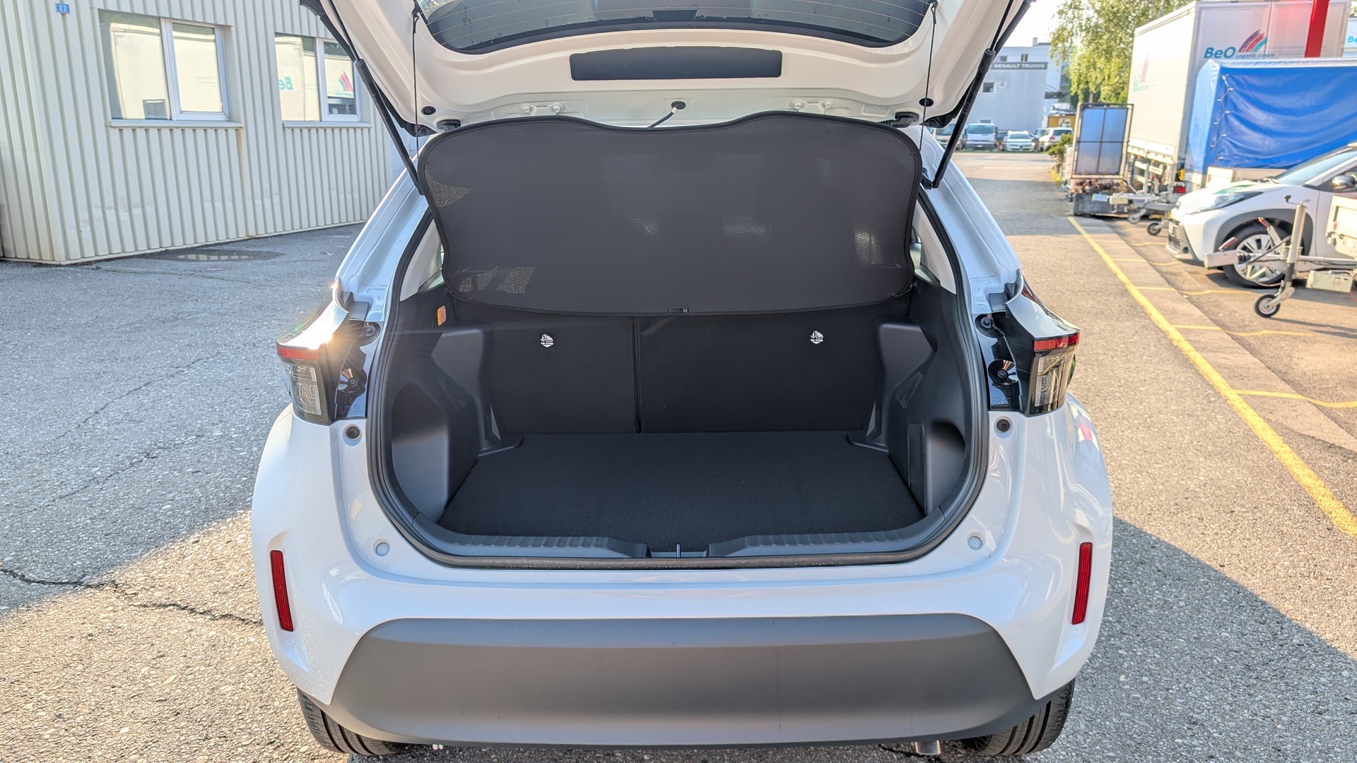 TOYOTA Yaris Cross 1.5 Comfort e-CVT-image-10