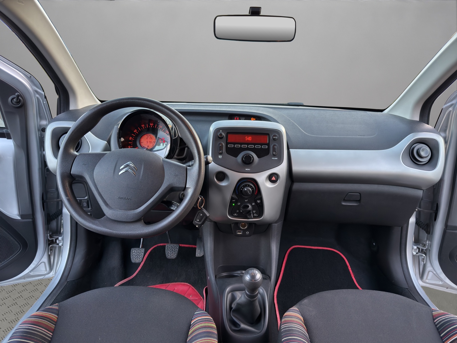 CITROEN C1 1.0 e-VTi Stop&Start Shine Airscape-image-13