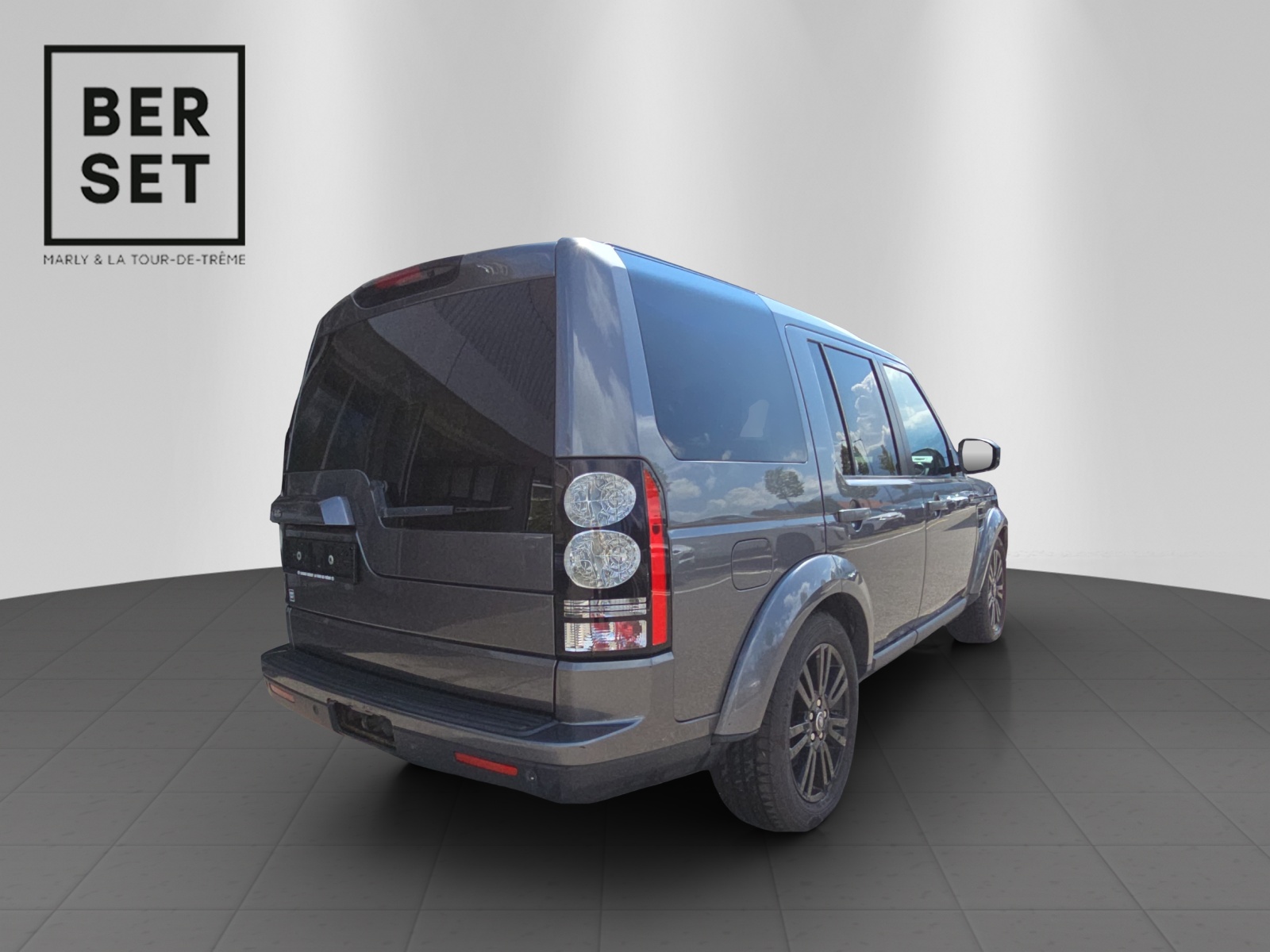 LAND ROVER Discovery 3.0 TDV6 210 Graphite-image-4