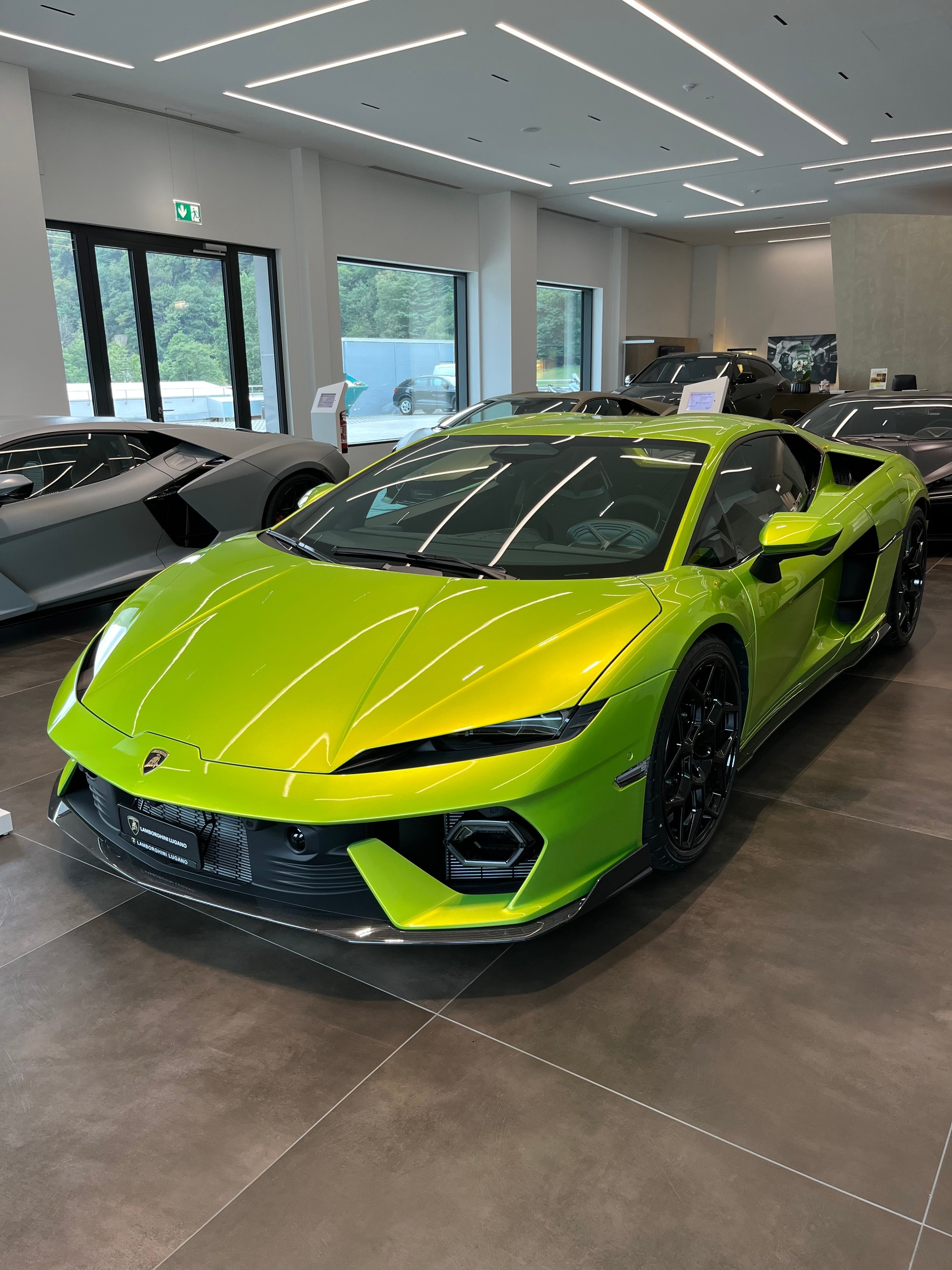 LAMBORGHINI Temerario Coupè MY26 Allegerita Package Carbon Fiber Shiny Lamborghini Lugano-image-0