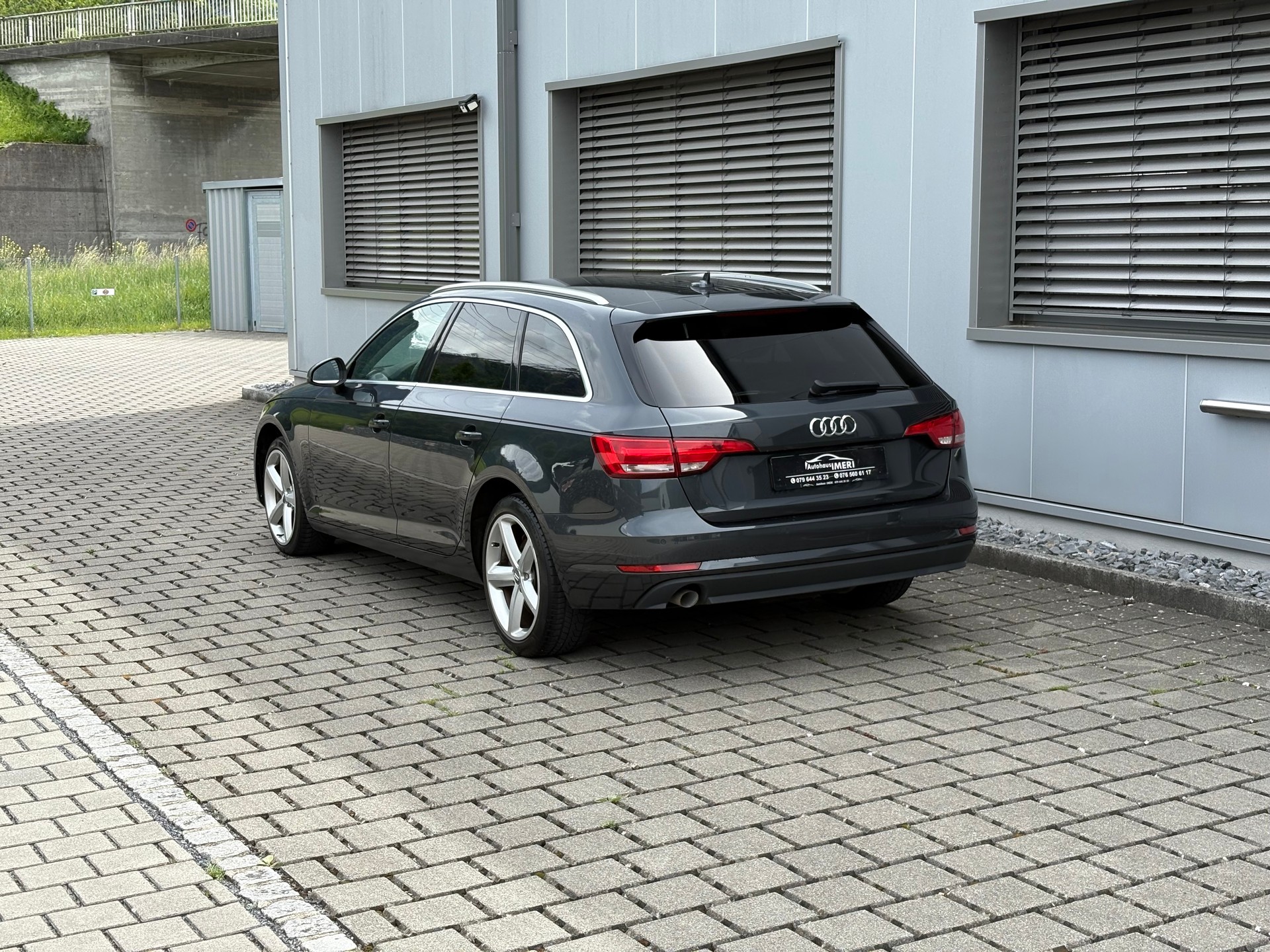 AUDI A4 Avant 2.0 TDI S-tronic-image-5
