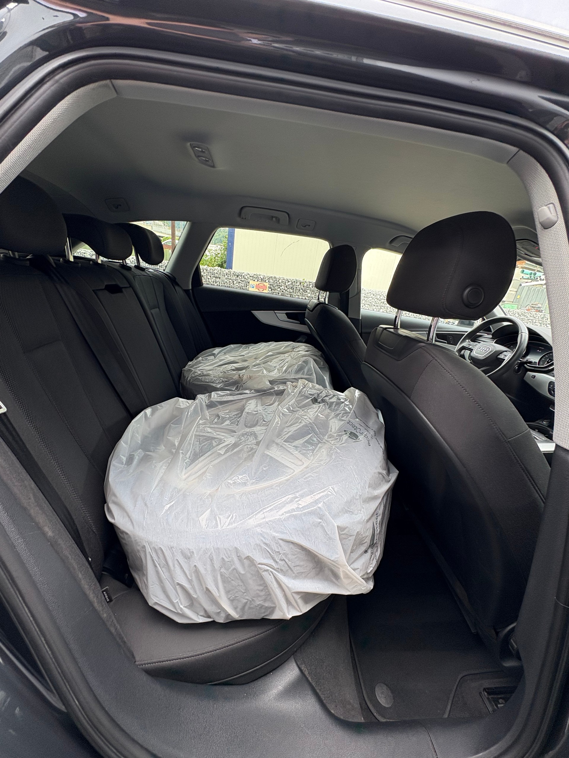 AUDI A4 Avant 2.0 TDI S-tronic-image-14