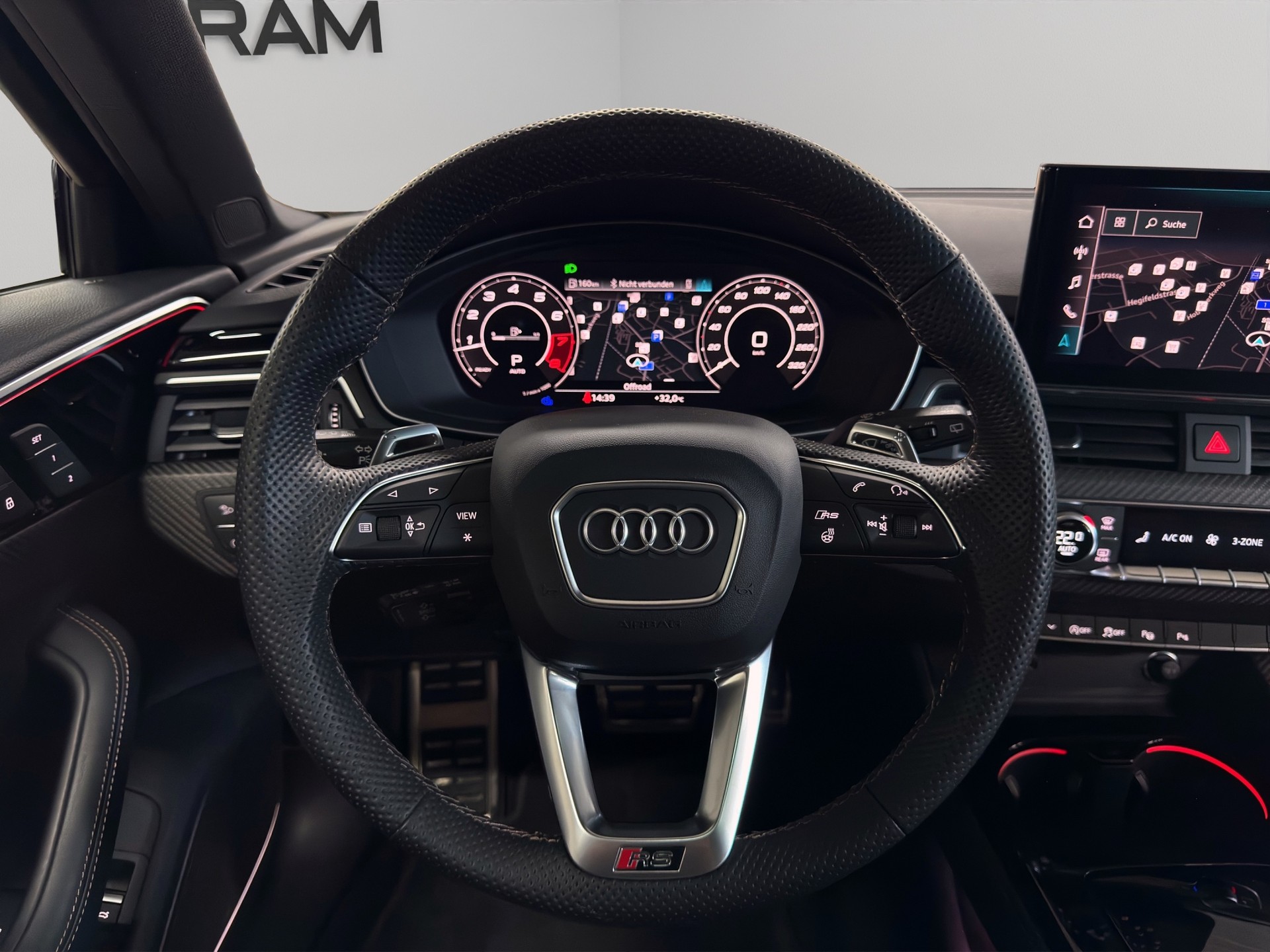 AUDI RS4 Avant quattro tiptronic-image-15