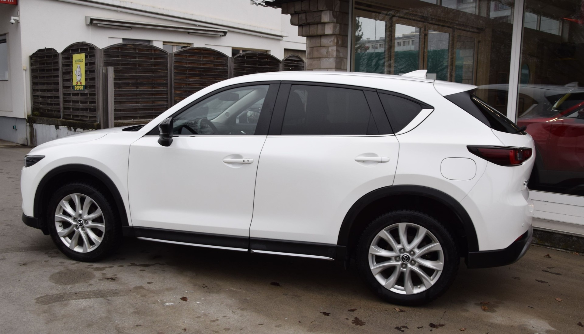 MAZDA CX-5 SKYACTIV-D 184 Newground AWD Automat-image-5