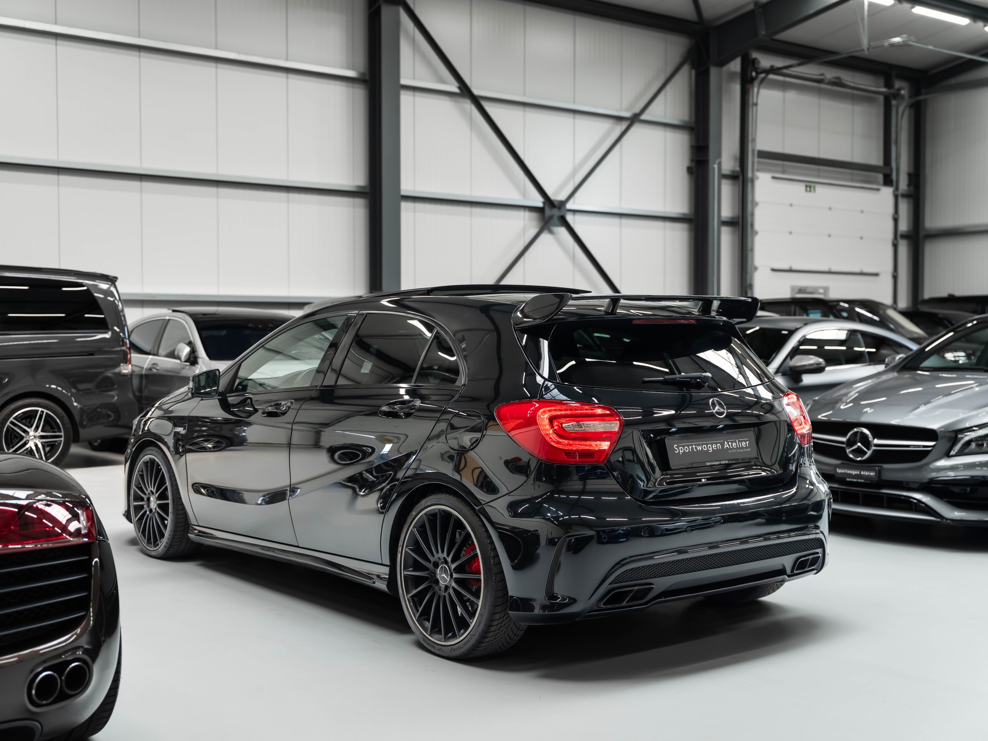 MERCEDES-BENZ A 45 AMG 4Matic Speedshift 7G-DCT-showroom-element-1