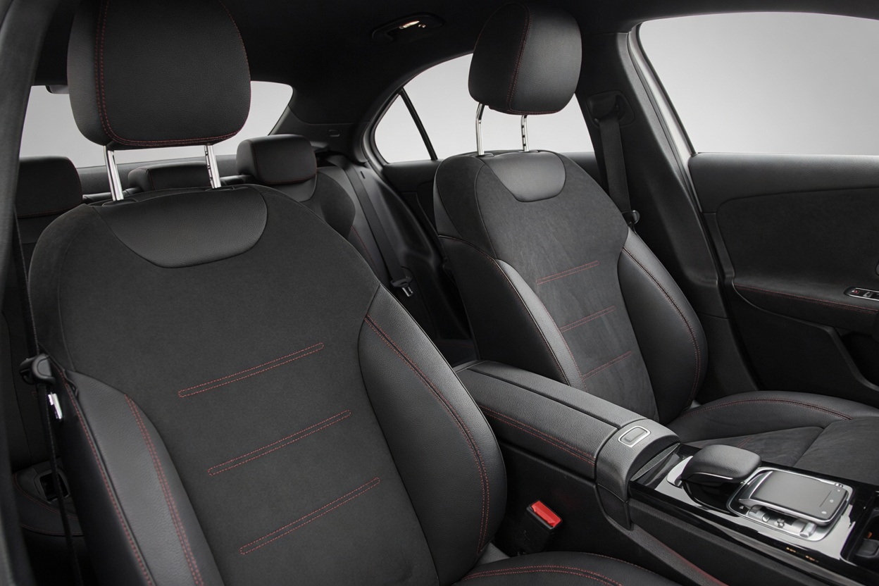 MERCEDES-BENZ A 220 d AMG Line 8G-DCT-image-7