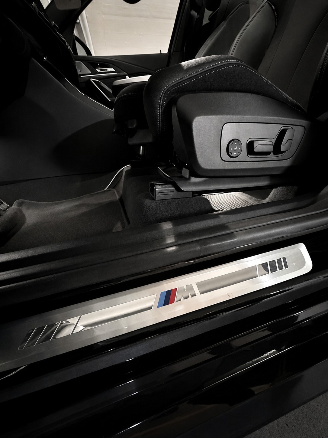 BMW 23i xDrive-image-8