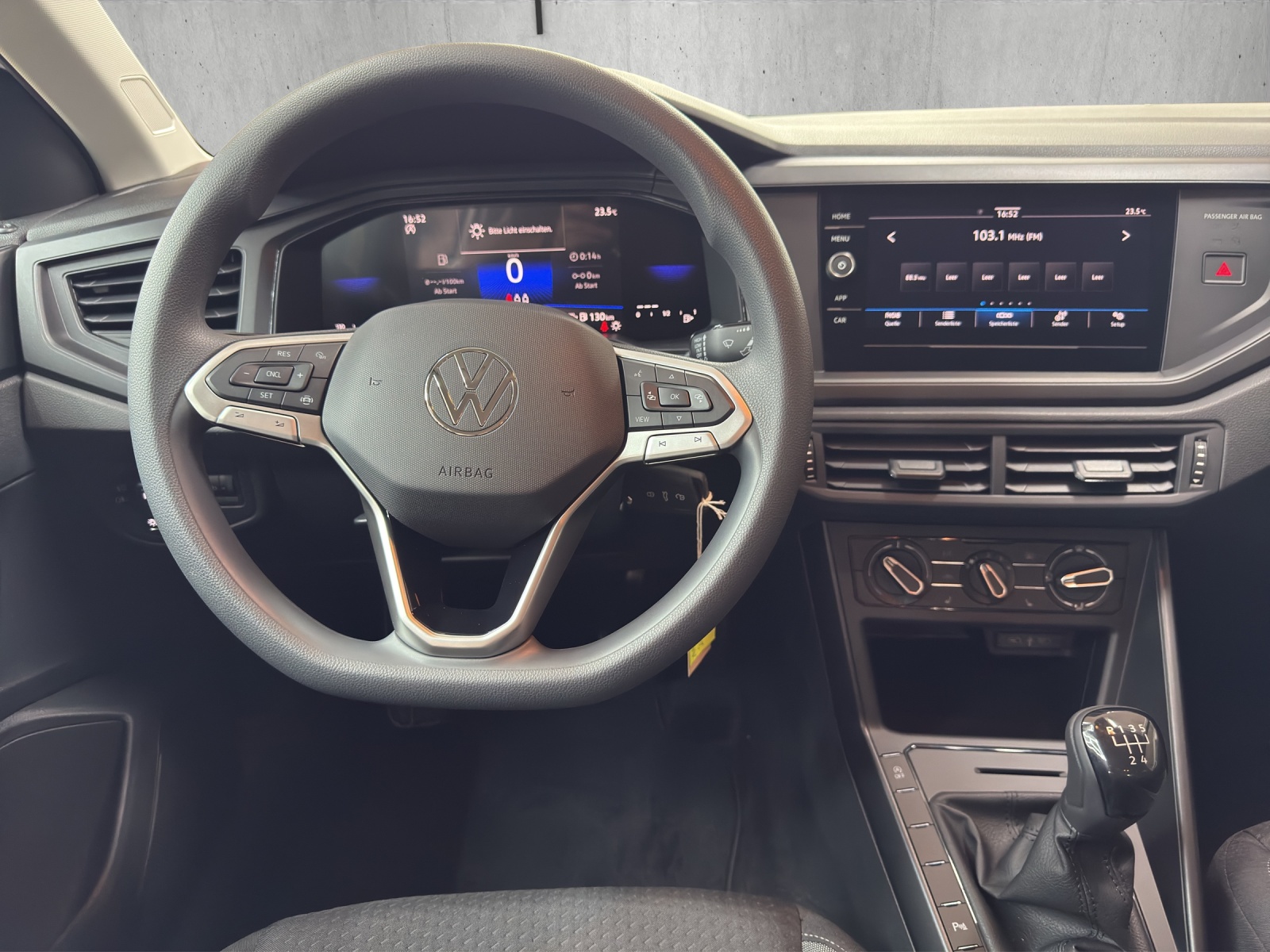 VW Polo 1.0 TSI Trend-image-9