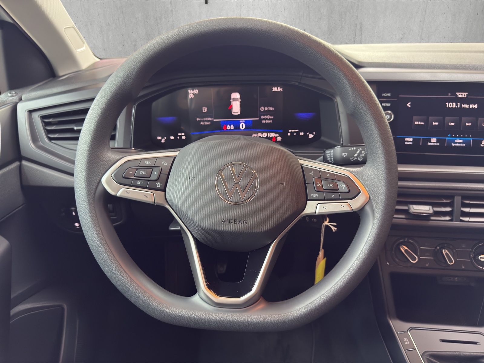 VW Polo 1.0 TSI Trend-image-10