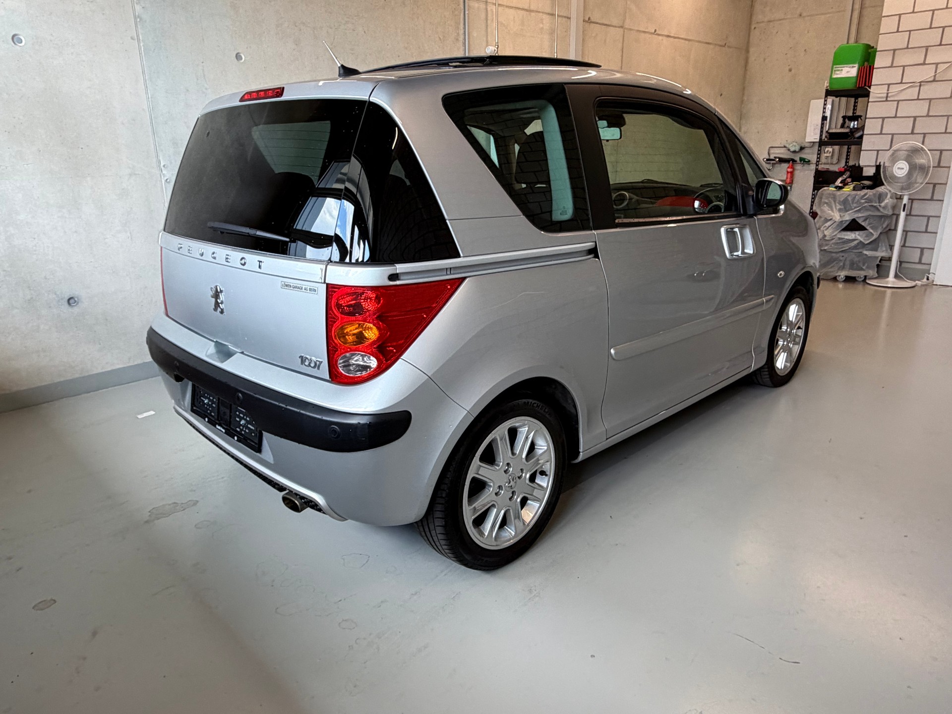 PEUGEOT 1007 1.6 Trendy 2-Tronic-image-2