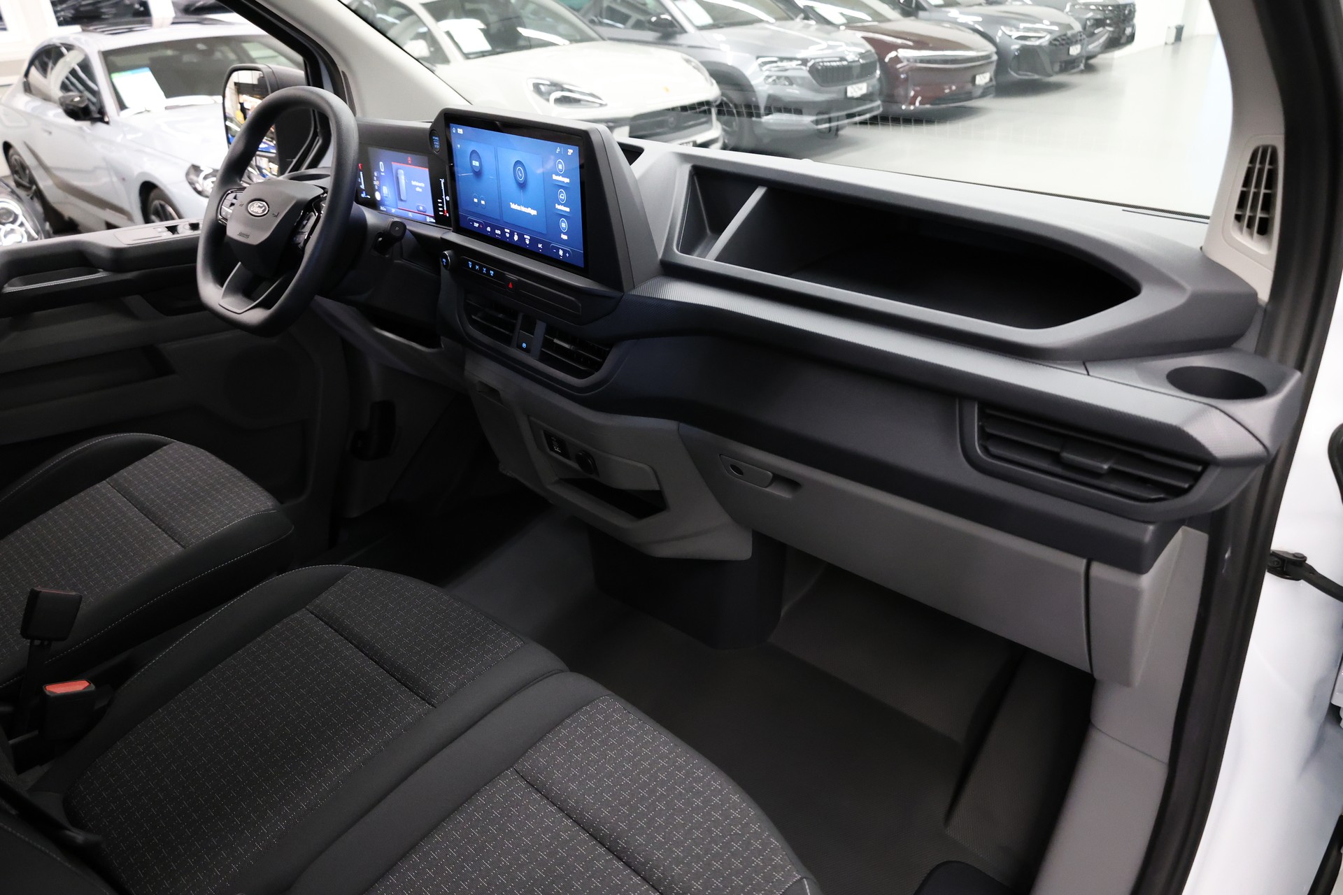 FORD Transit Custom Van 320 L1 2.0 EcoBlue 136 Trend 4x4-image-18
