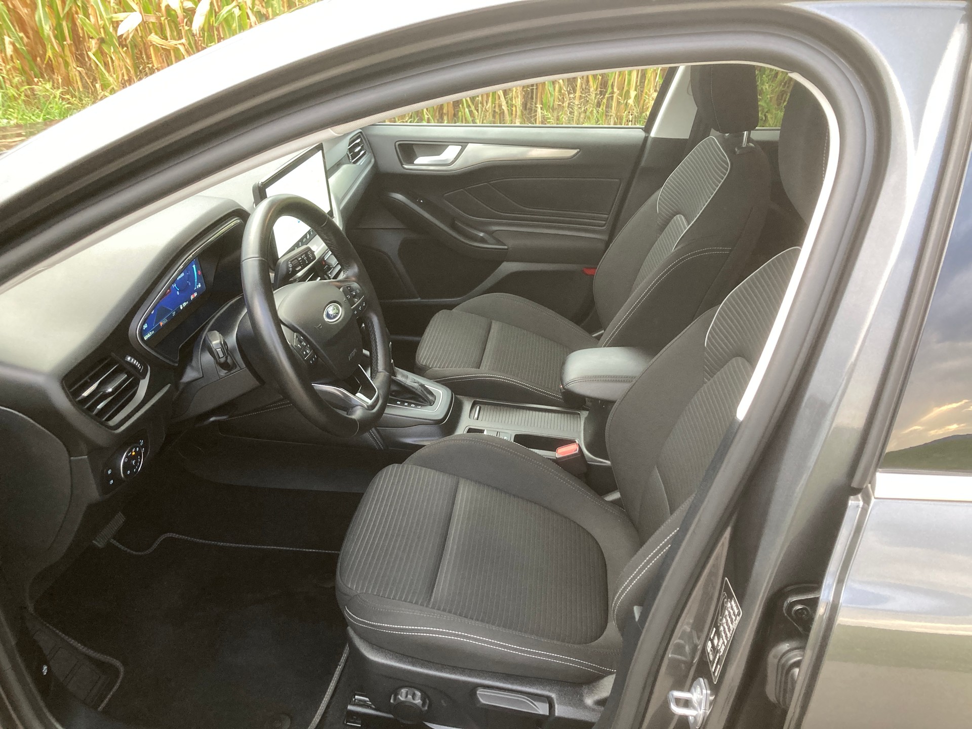 FORD Focus 1.0 MHEV Titanium X Automat-image-8