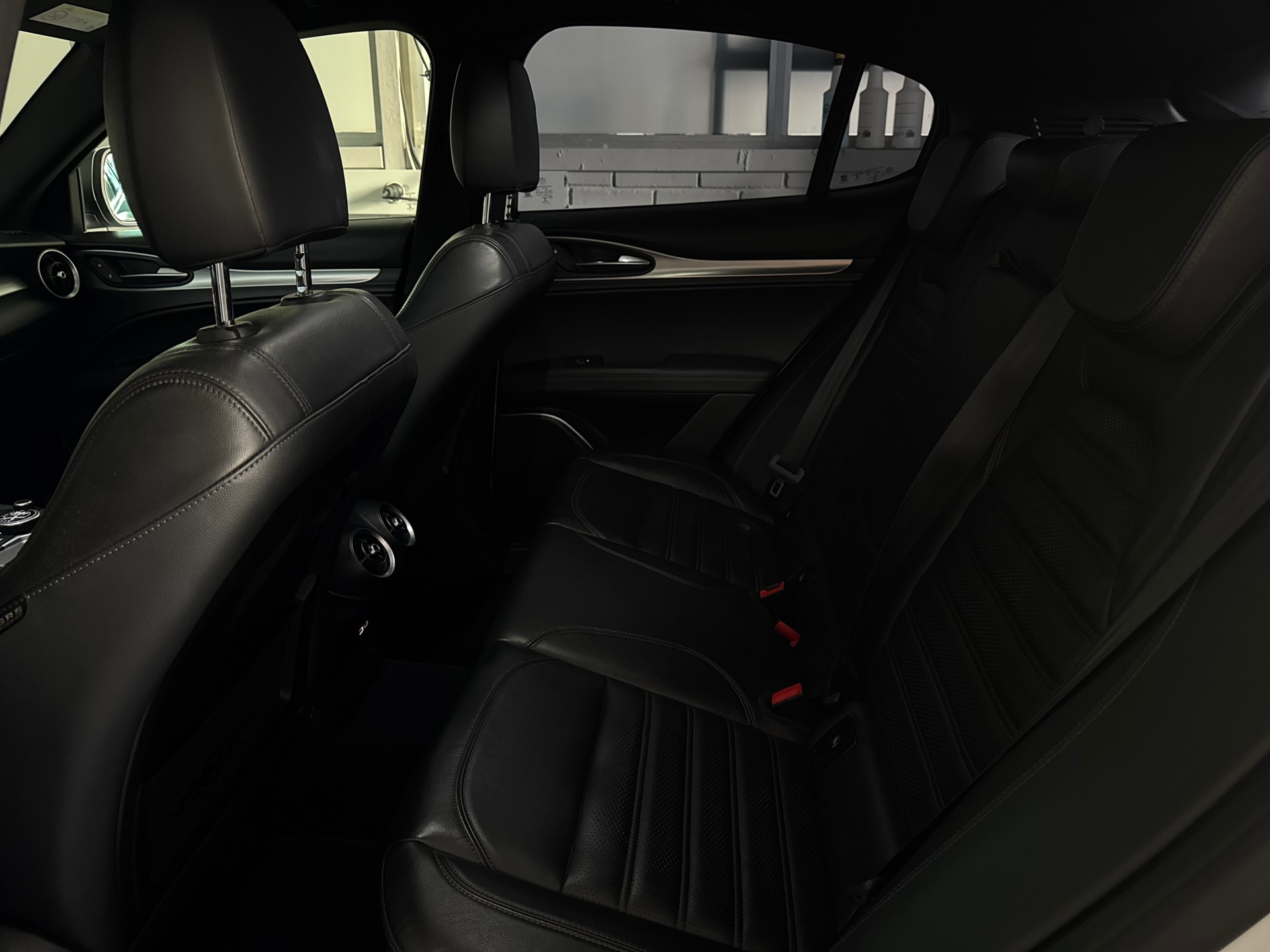ALFA ROMEO Stelvio 2.2 JTDM Super Q4 Automatic-image-6