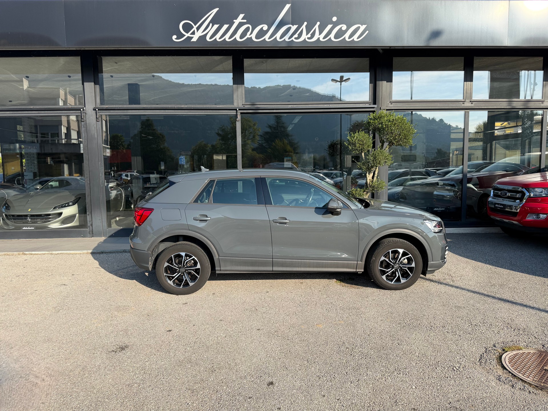 AUDI Q2 35 TFSI Sport S-tronic-showroom-element-3