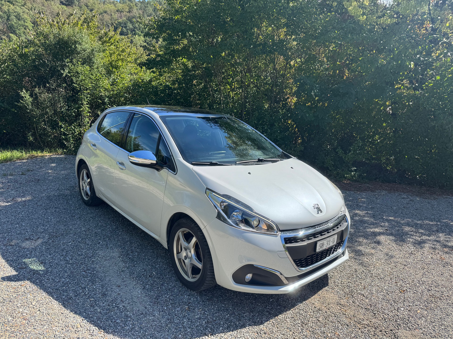 PEUGEOT 208 1.2 PureTech Active EAT6-image-0