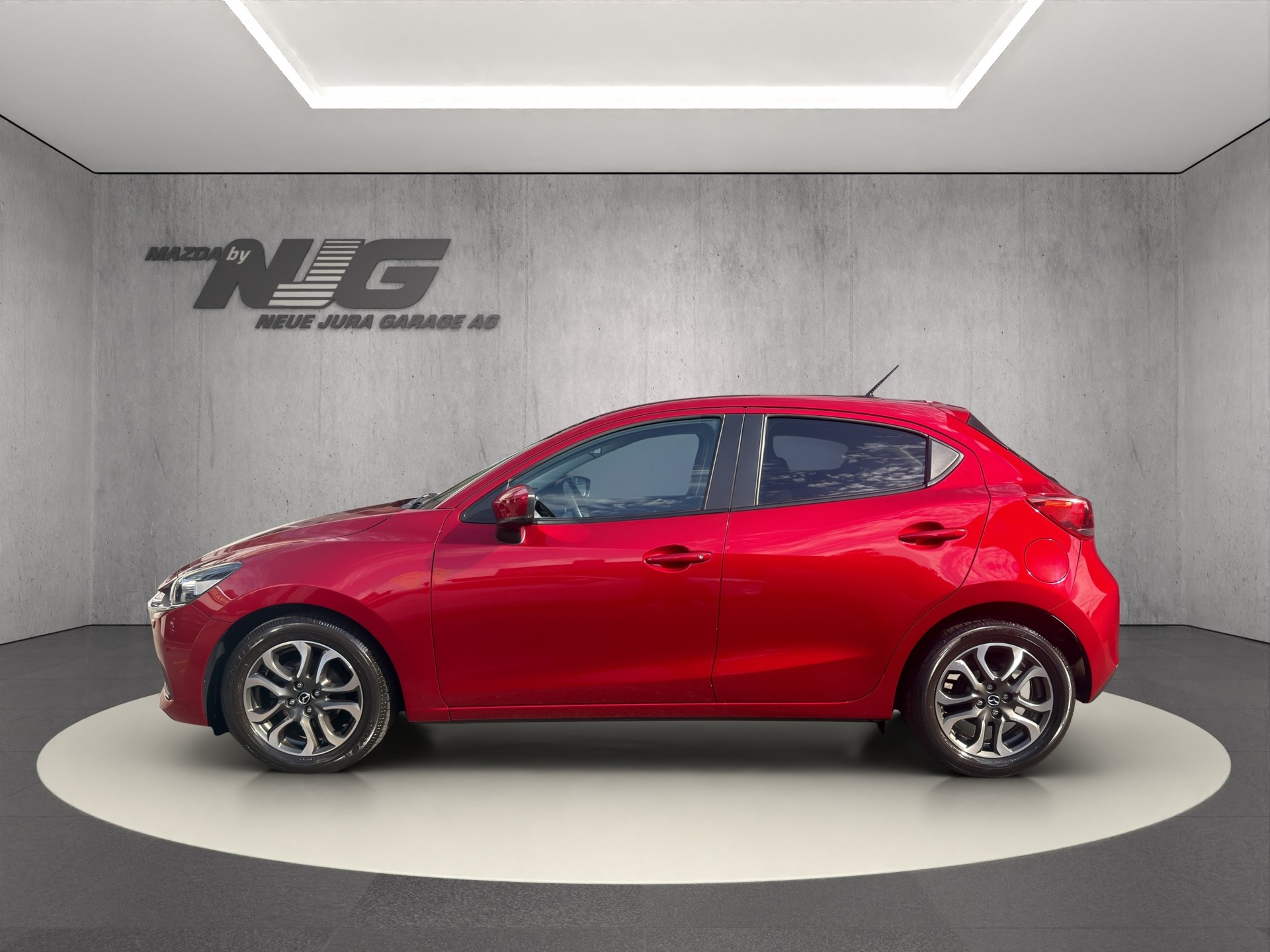 MAZDA 2 SKYACTIV-G 90 Ambition Plus Automat-showroom-element-3