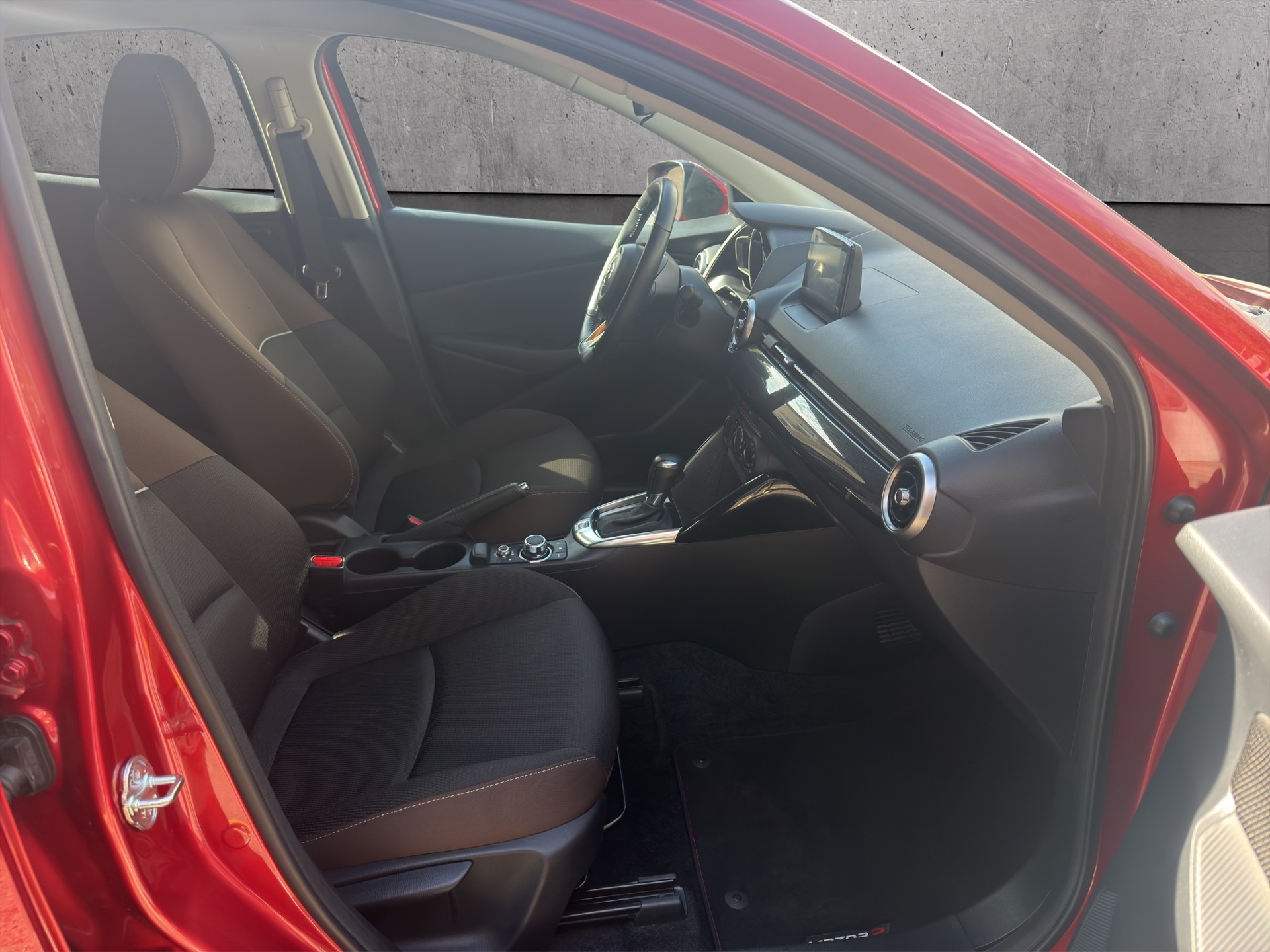 MAZDA 2 SKYACTIV-G 90 Ambition Plus Automat-image-15