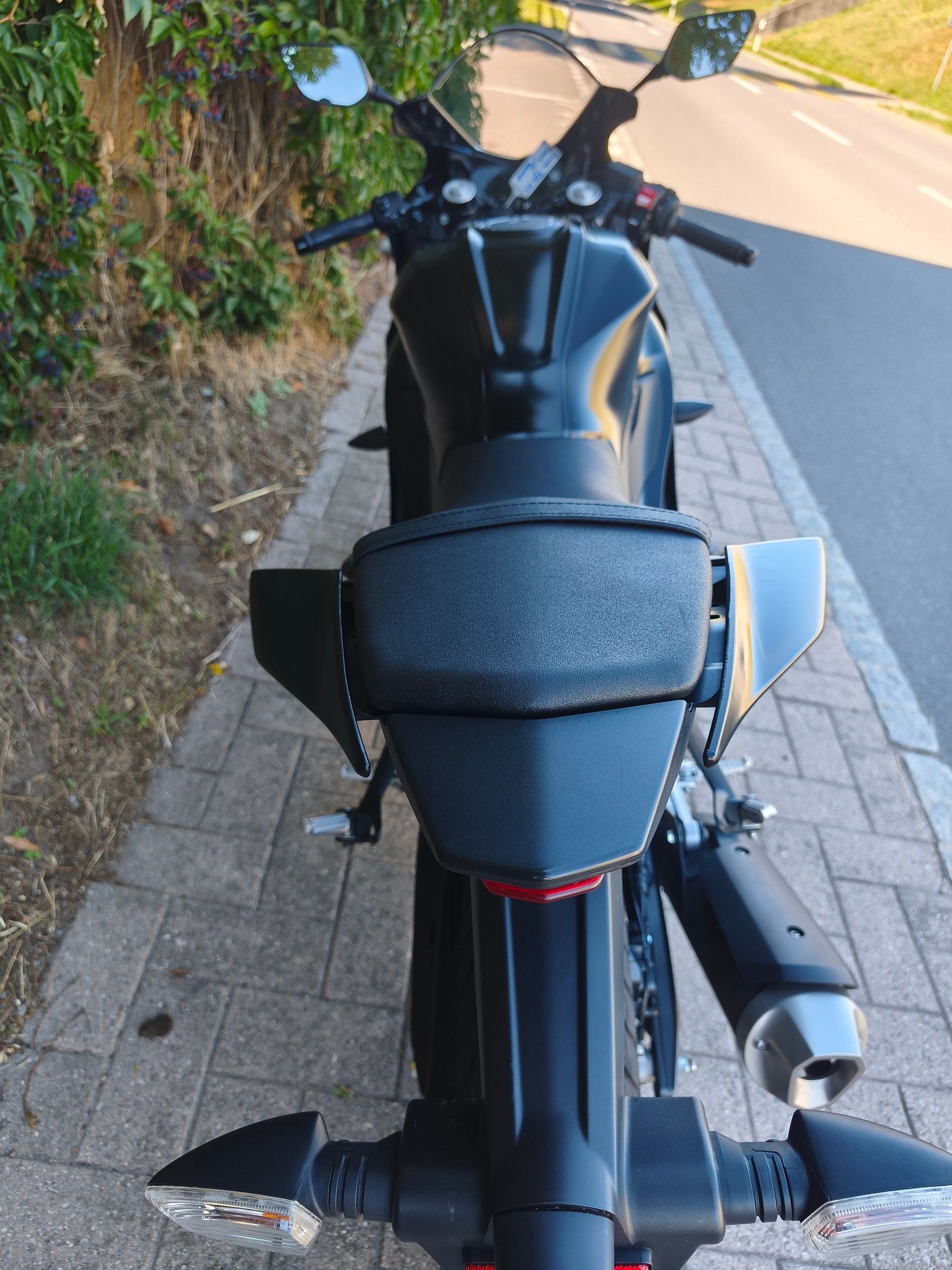 YAMAHA YZF-R 125 ABS-image-12