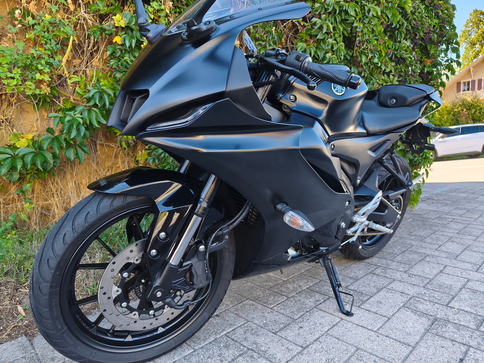 YAMAHA YZF-R 125 ABS-image-8