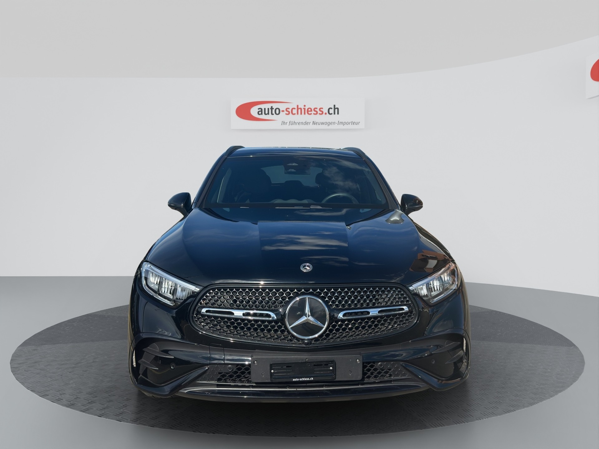 MERCEDES-BENZ GLC 300 d 4Matic AMG Line Night 9G-Tronic-image-4