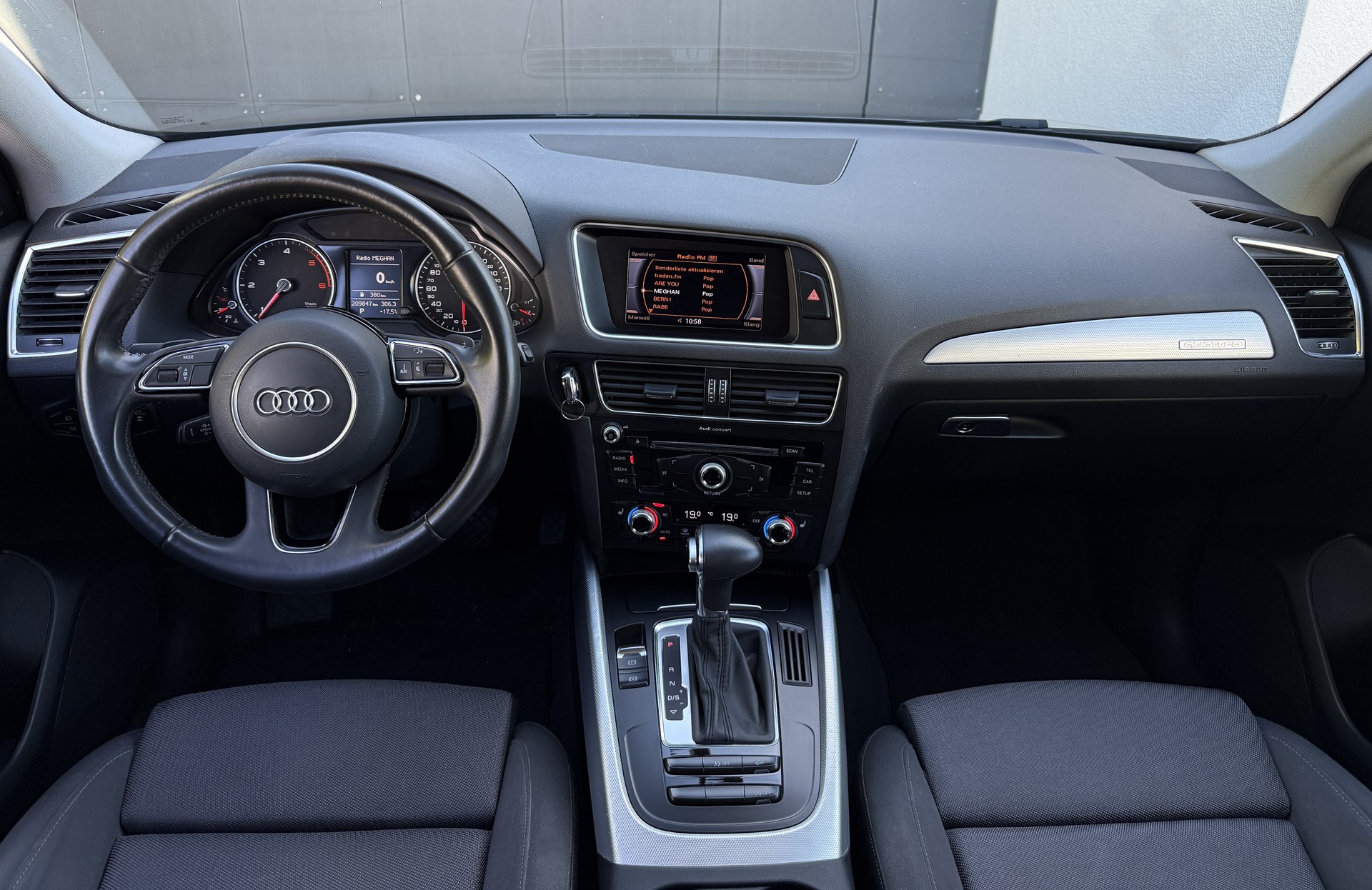 AUDI Q5 2.0 TDI quattro S-tronic / Mit Anhängerkupplung-image-24