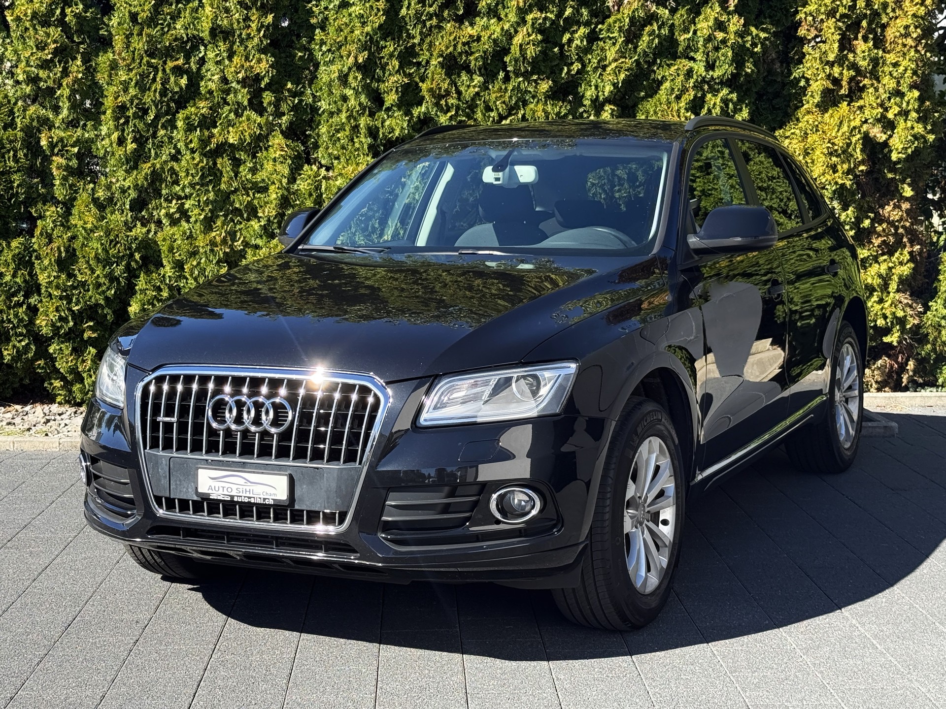 AUDI Q5 2.0 TDI quattro S-tronic / Mit Anhängerkupplung-image-0