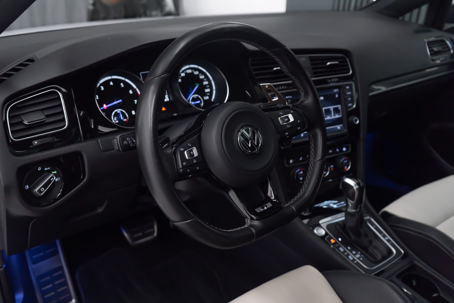VW Golf 2.0 TSI R 4Motion DSG / SILVER-ROCKET / CARPI-TUNING-image-17