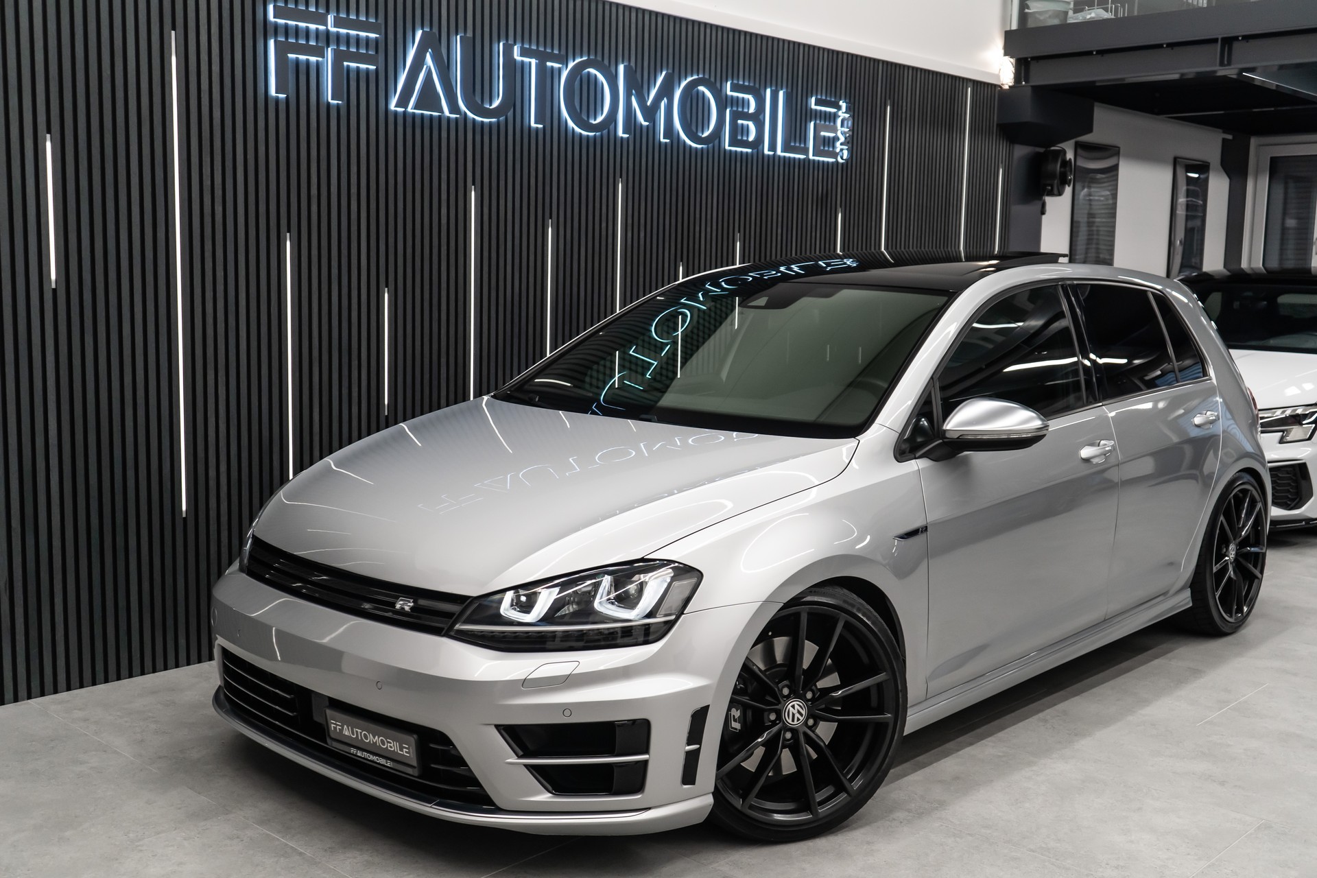 VW Golf 2.0 TSI R 4Motion DSG / SILVER-ROCKET / CARPI-TUNING-image-1