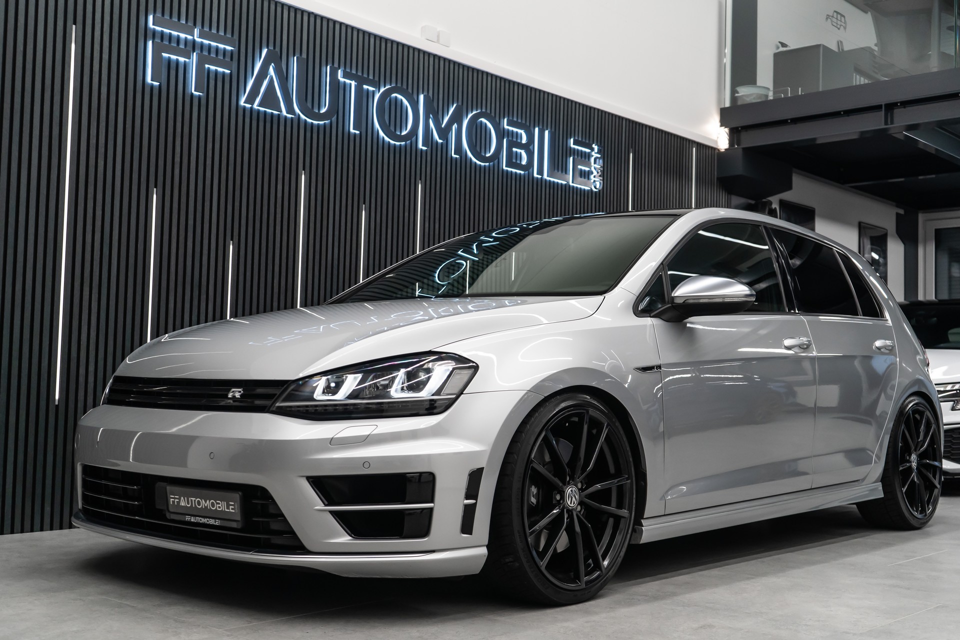 VW Golf 2.0 TSI R 4Motion DSG / SILVER-ROCKET / CARPI-TUNING-image-2