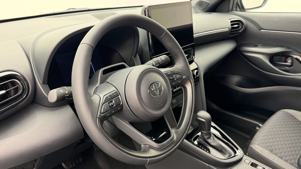 TOYOTA Yaris Cross 1.5 Style e-CVT-image-6