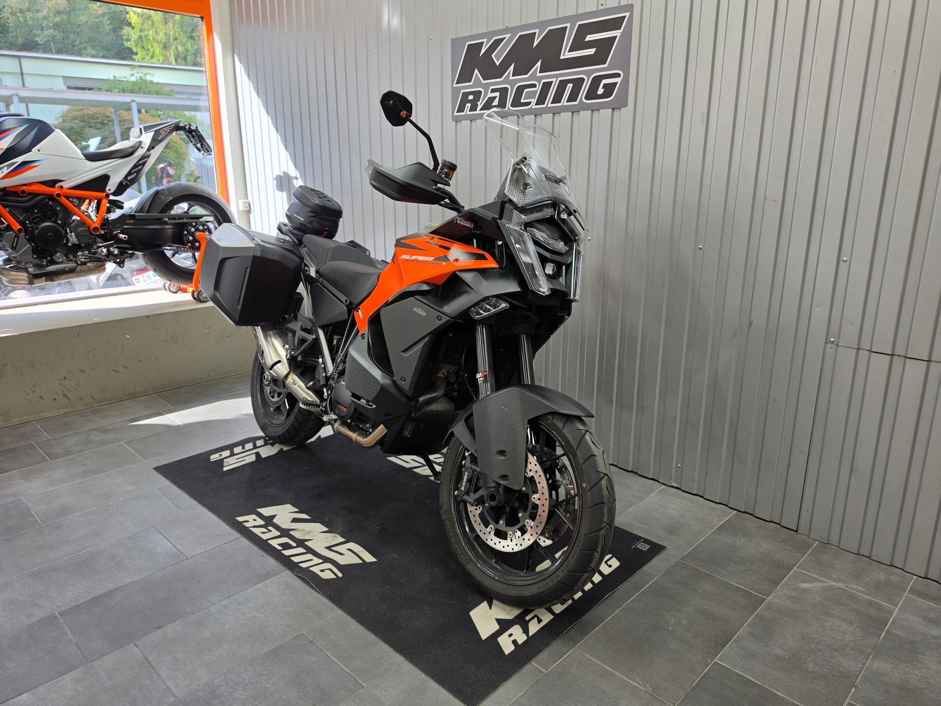 KTM 1390 Super Adventure-showroom-element-2