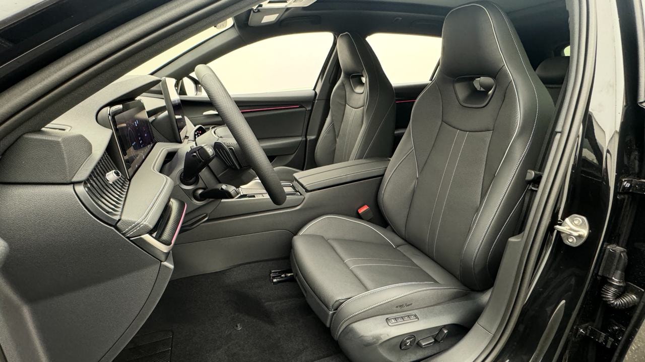 SKODA Superb Combi 2.0 TDi Sportline 4x4 DSG-image-4