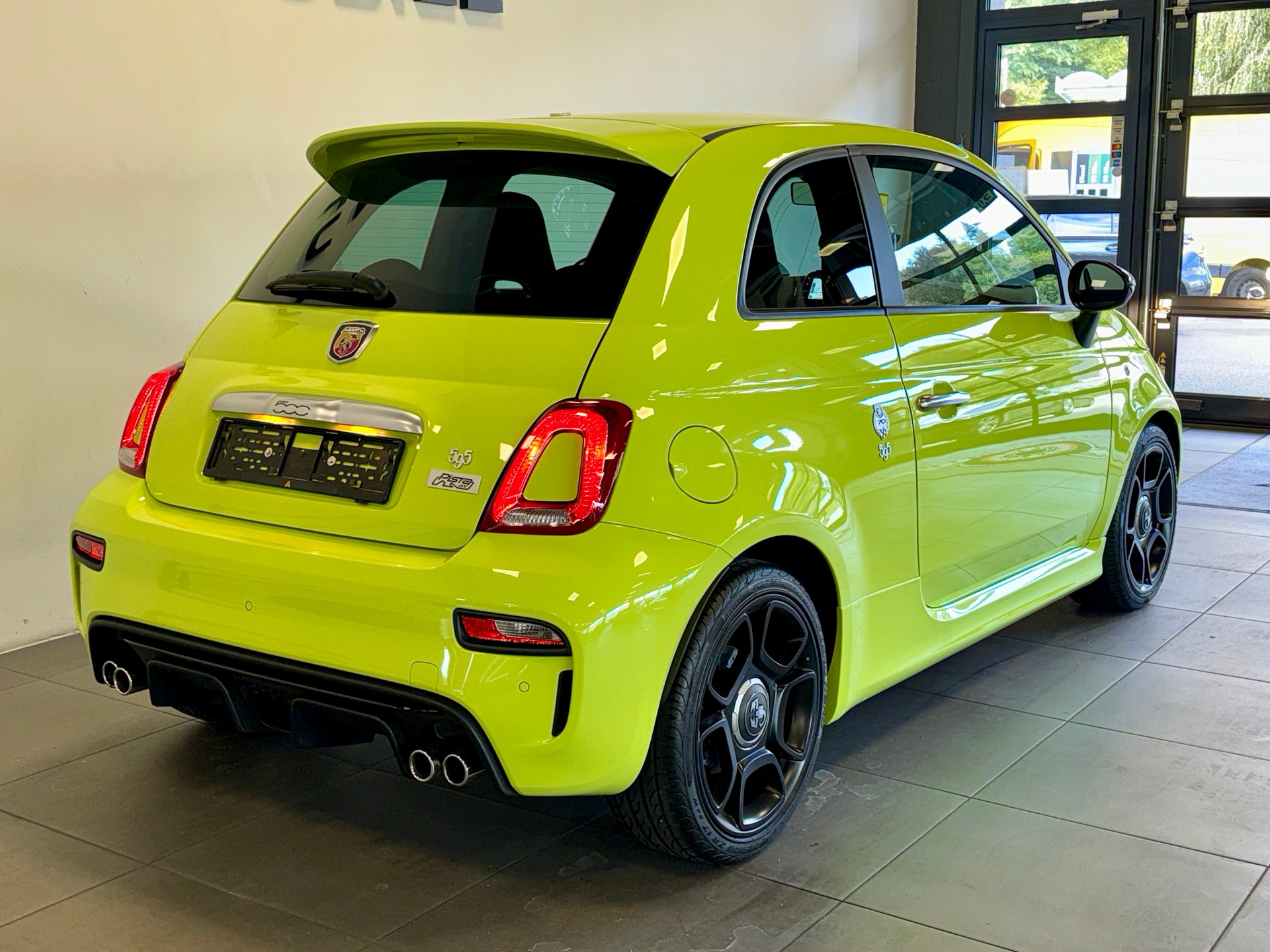 FIAT 595 1.4 16V Turbo Abarth Pista-showroom-element-2