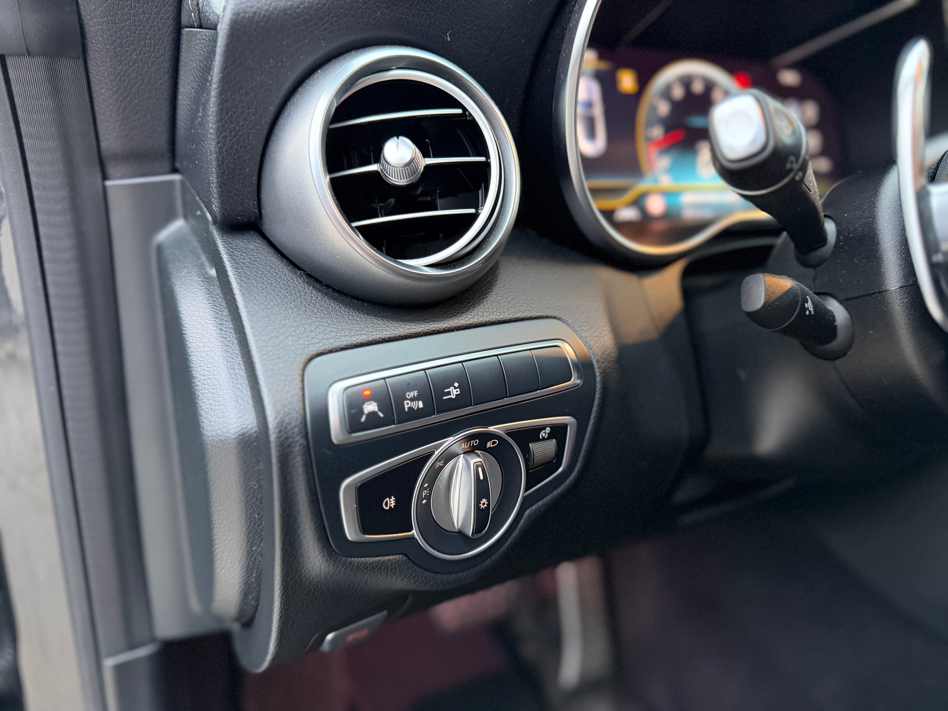 MERCEDES-BENZ C 43 Cabriolet AMG 4Matic 9G-Tronic-image-10