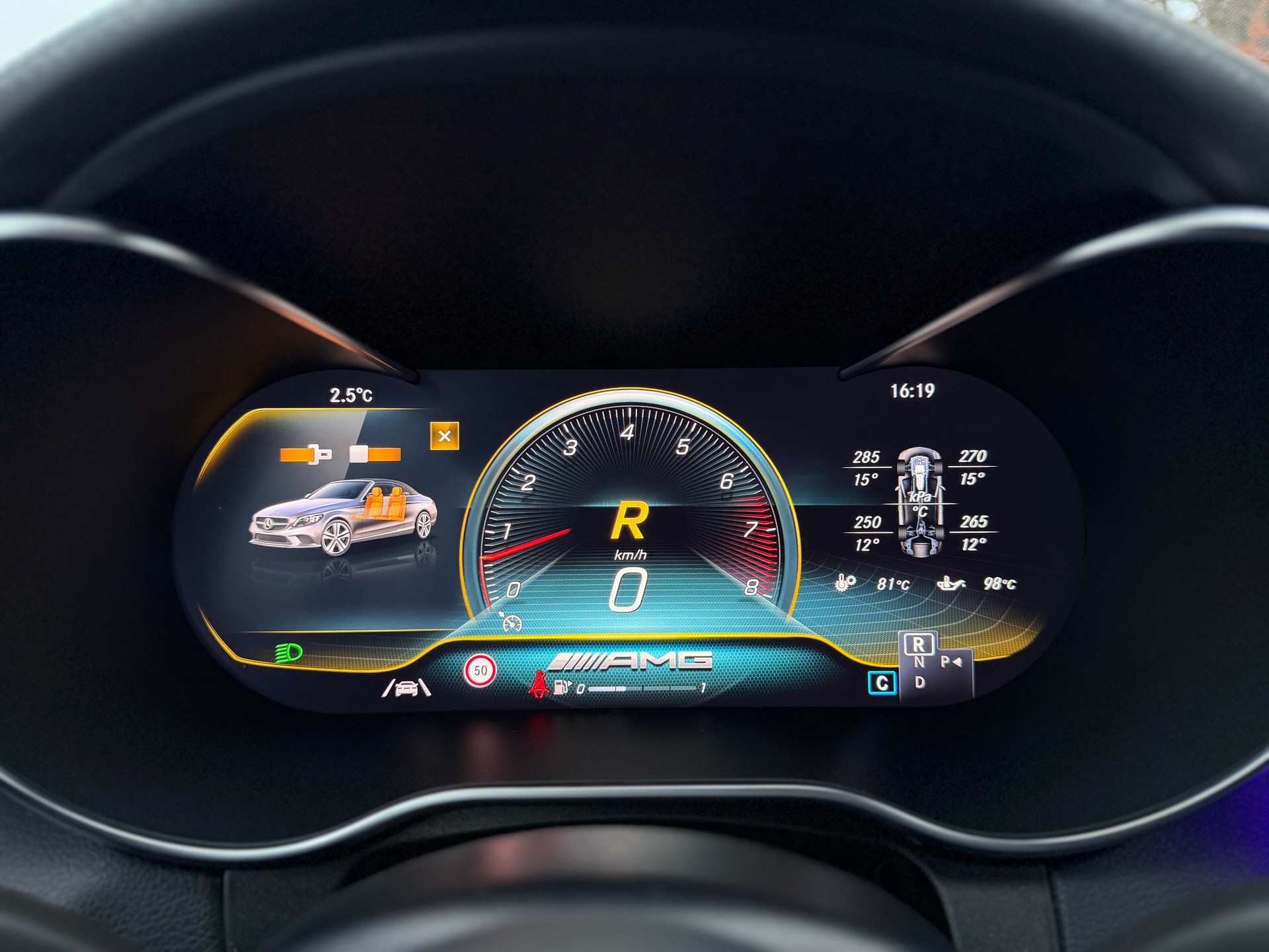 MERCEDES-BENZ C 43 Cabriolet AMG 4Matic 9G-Tronic-image-14