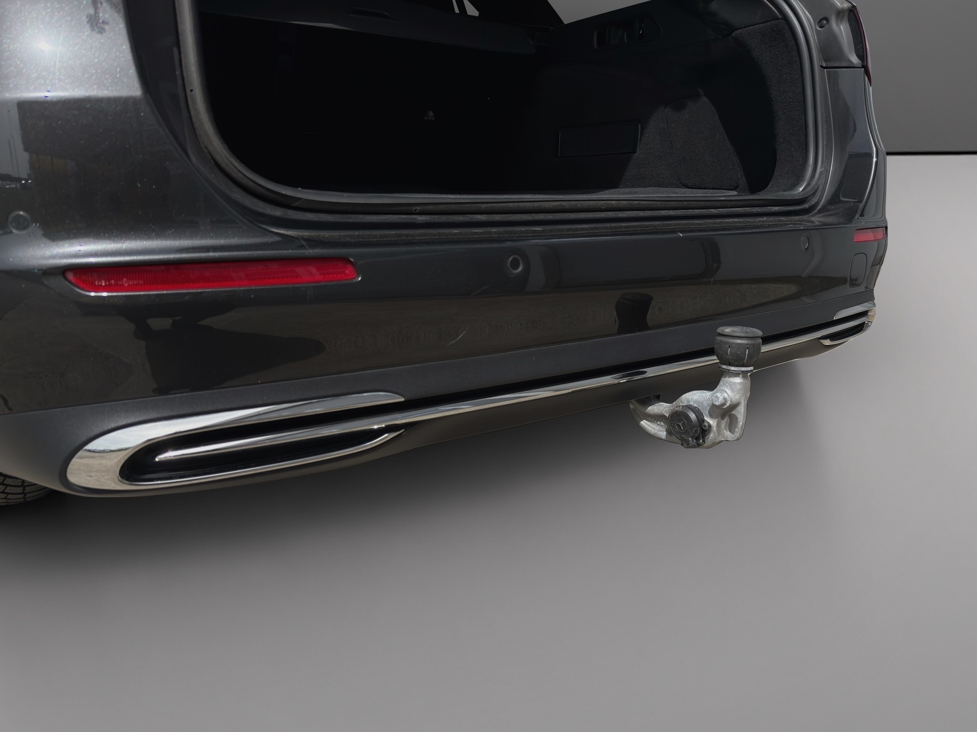 MERCEDES-BENZ E 220 d T 4Matic 9G-Tronic-image-4