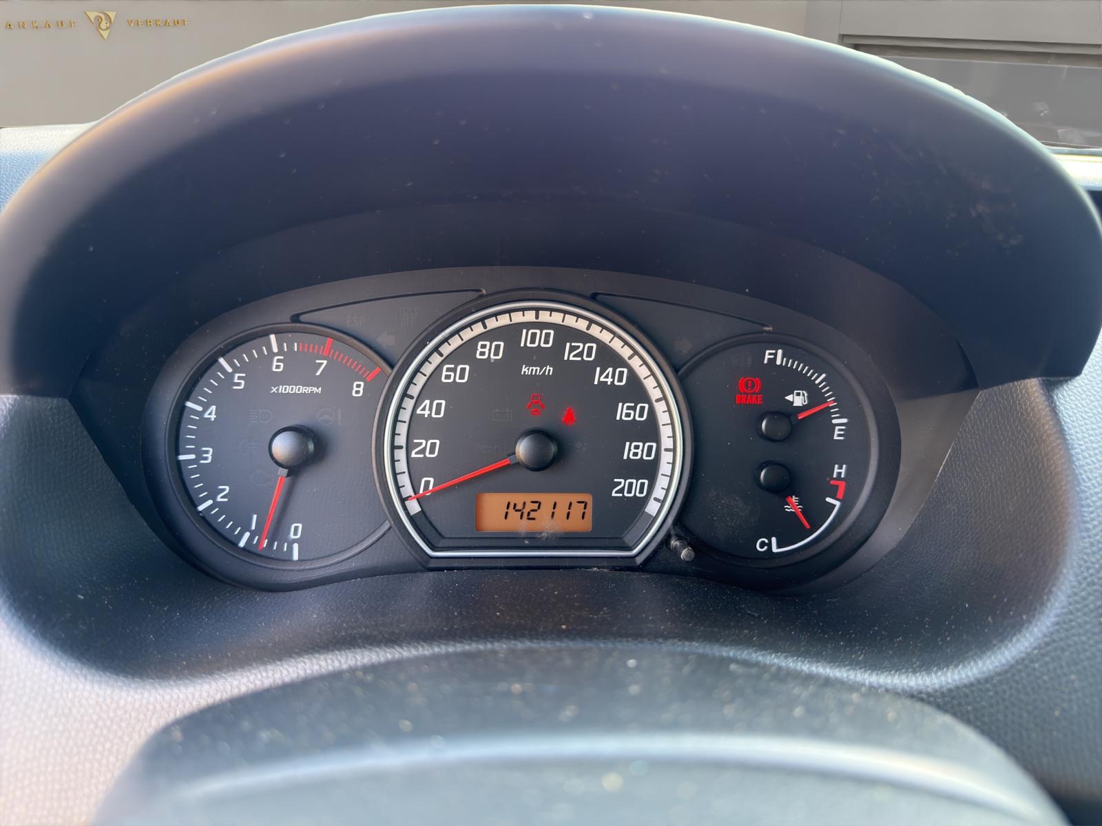 SUZUKI Swift 1.3i 16V GL Top Piz Sulai LE 4x4-image-8