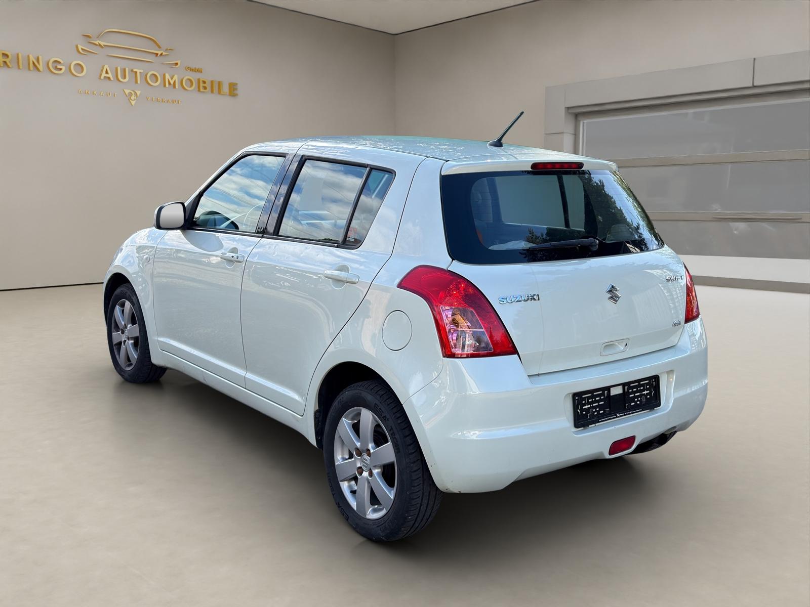 SUZUKI Swift 1.3i 16V GL Top Piz Sulai LE 4x4-image-3