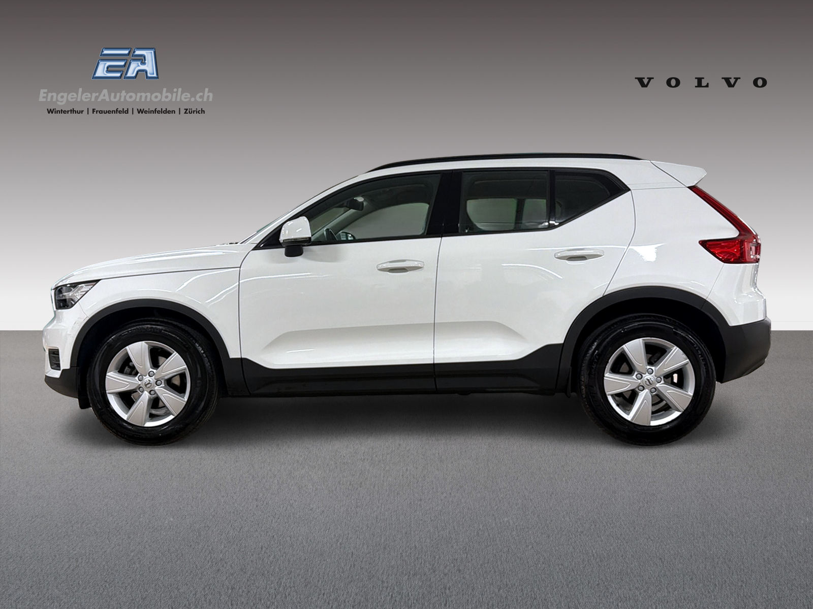 VOLVO XC40 1.5 T3 Momentum Light-image-2