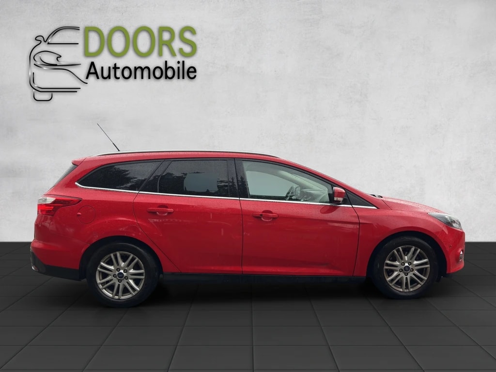 FORD Focus 1.0 SCTi Titanium-image-7
