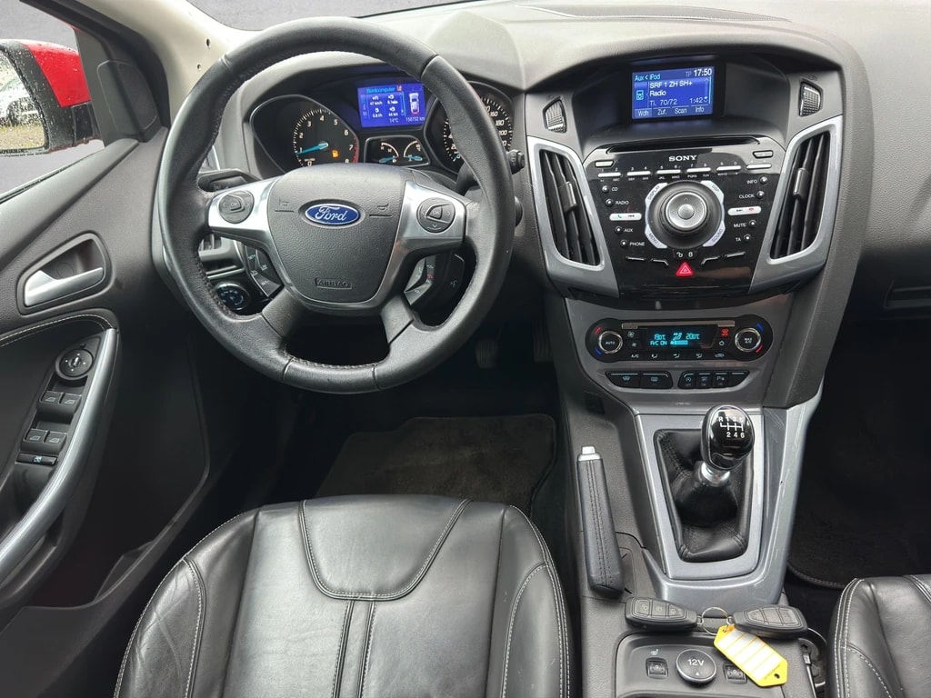 FORD Focus 1.0 SCTi Titanium-image-10