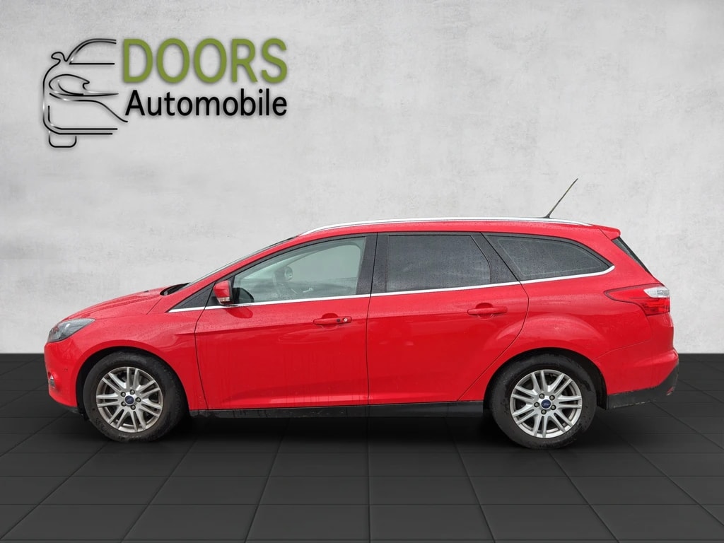 FORD Focus 1.0 SCTi Titanium-image-6