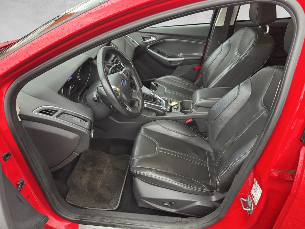 FORD Focus 1.0 SCTi Titanium-image-8