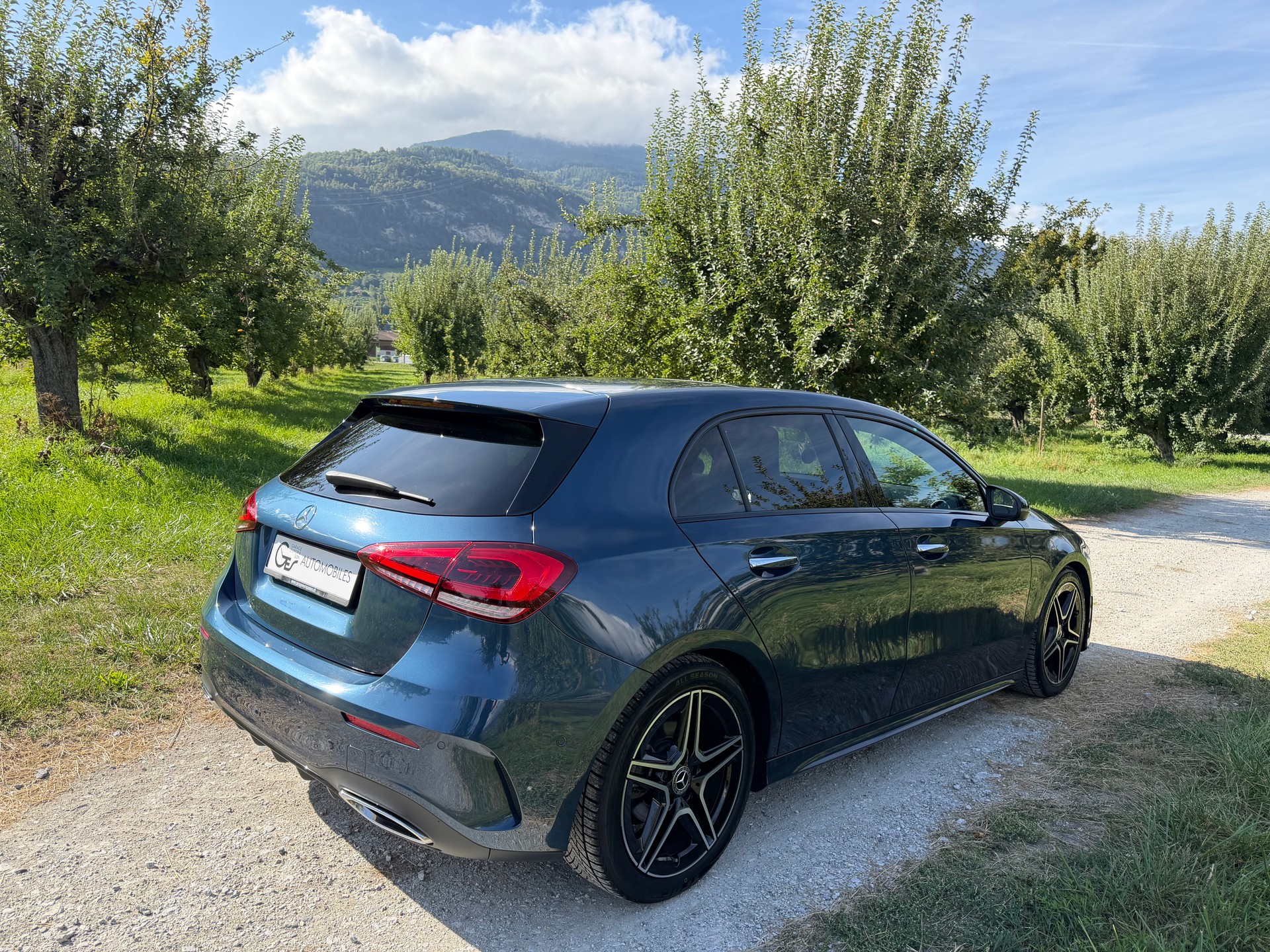 MERCEDES-BENZ A 180 AMG Line 7G-DCT-image-6