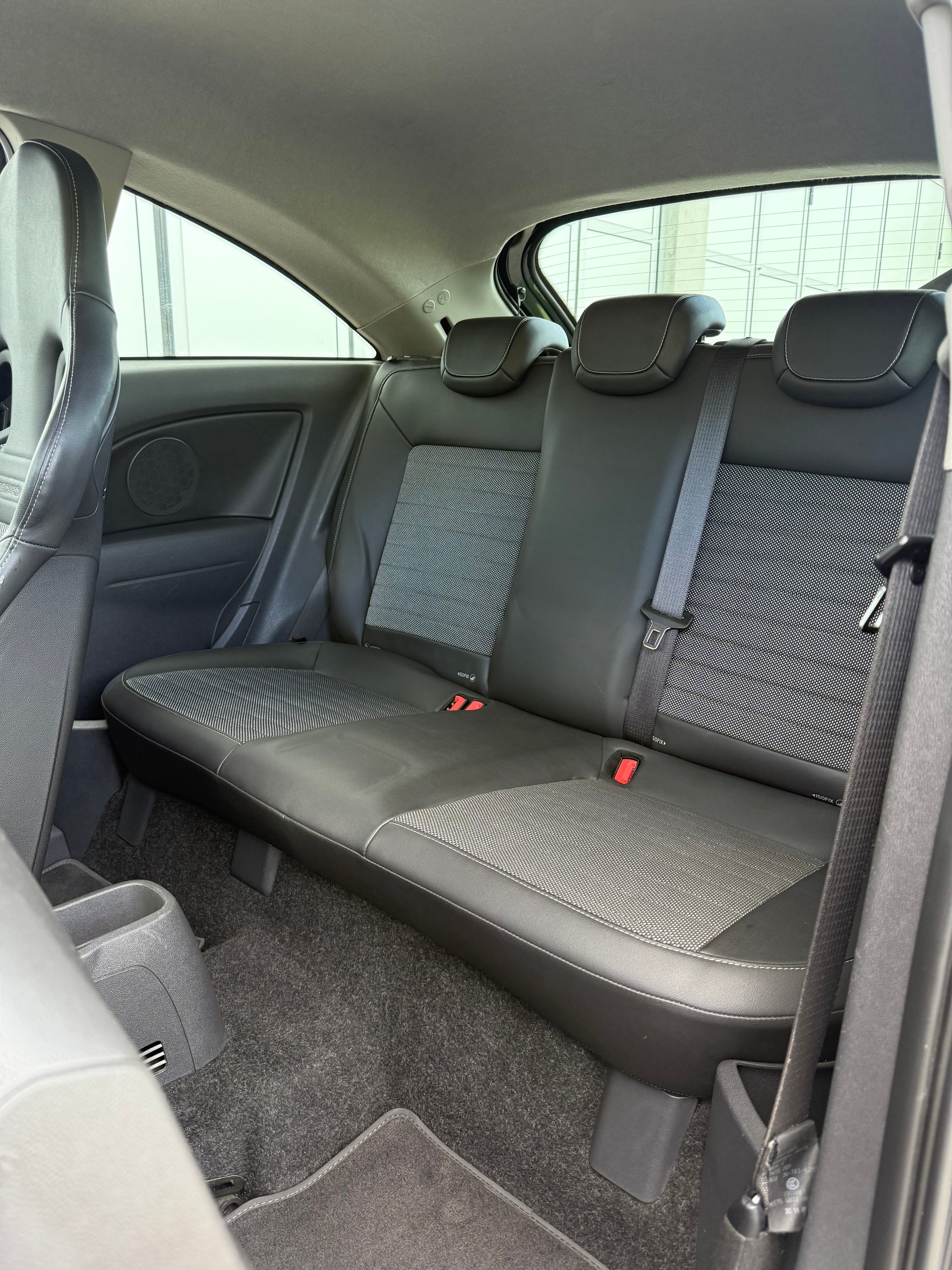 OPEL Corsa 1.6 Turbo OPC-image-12