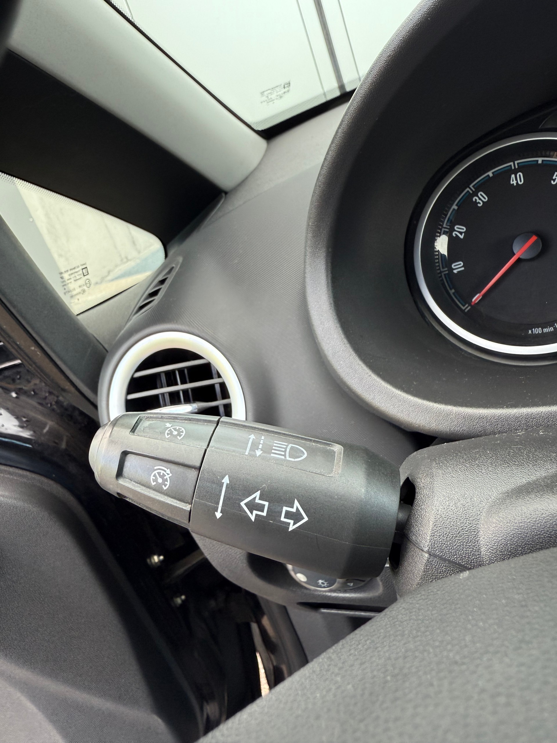 OPEL Corsa 1.6 Turbo OPC-image-10