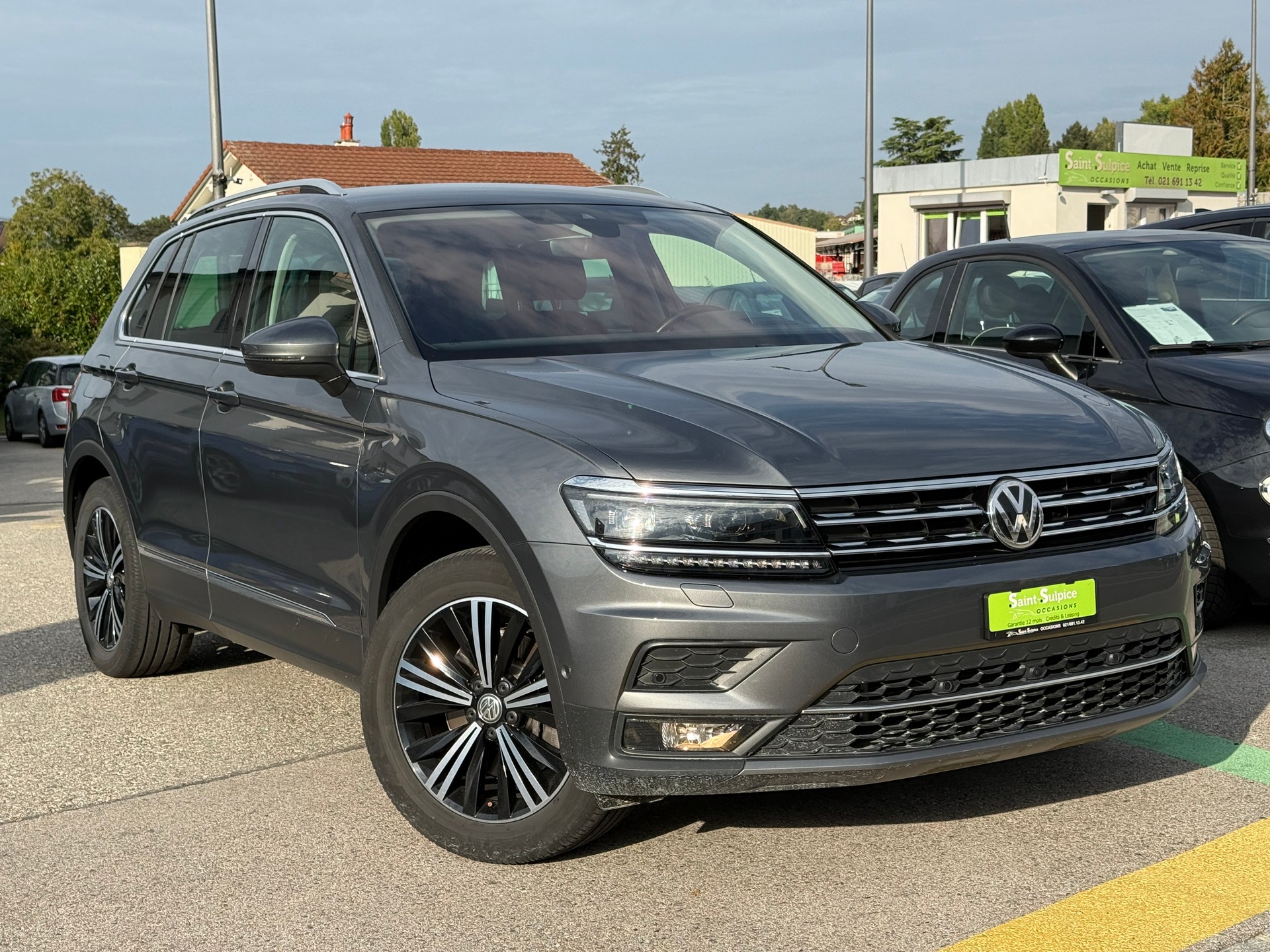 VW Tiguan 2.0TSI Highline 4Motion DSG - Nouvelle Expertise : 25.09.2026 - Crochet l’attelage poids remorquable 2’500 Kg-showroom-element-1