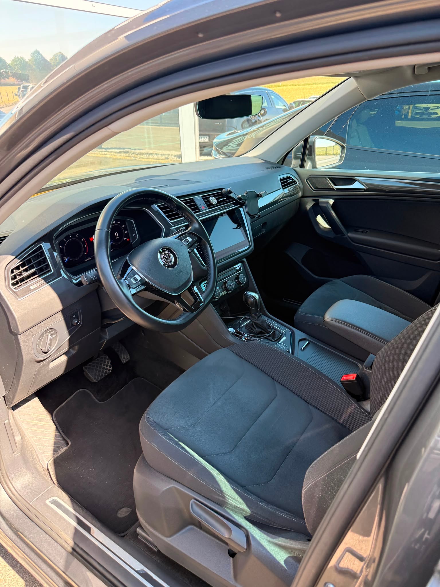 VW Tiguan 2.0TSI Highline 4Motion DSG - Nouvelle Expertise : 25.09.2026 - Crochet l’attelage poids remorquable 2’500 Kg-image-3