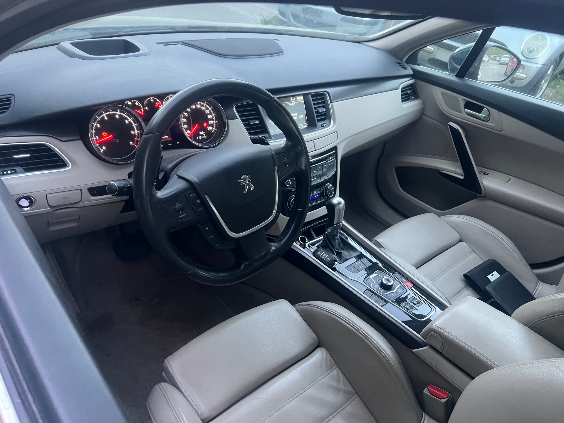 PEUGEOT 508 1.6 16V T Active Automatic-image-8